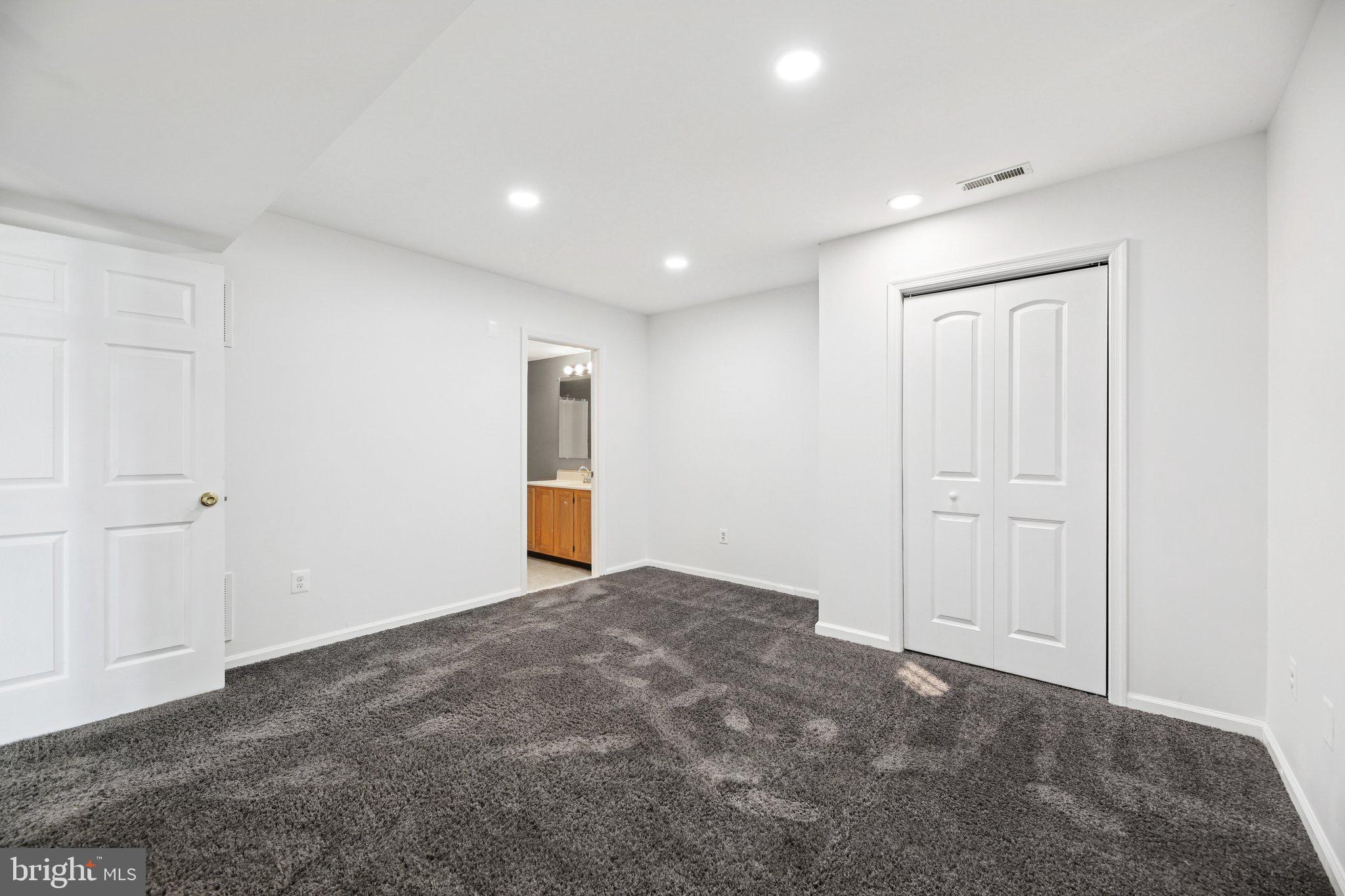 NOTTINGHAM VILLAGE - Residential