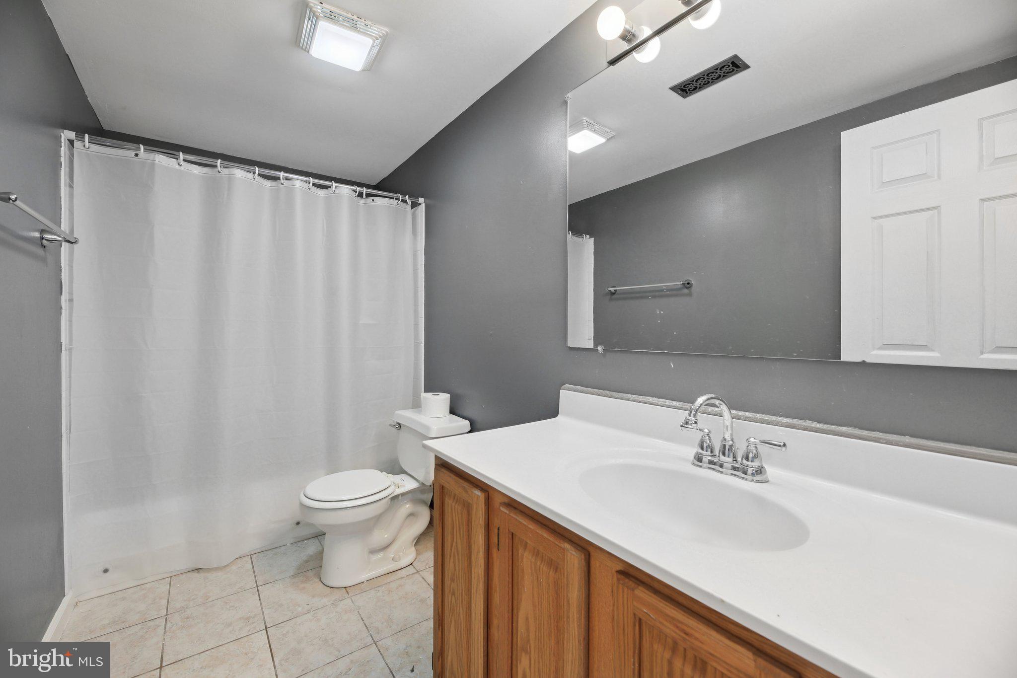 NOTTINGHAM VILLAGE - Residential