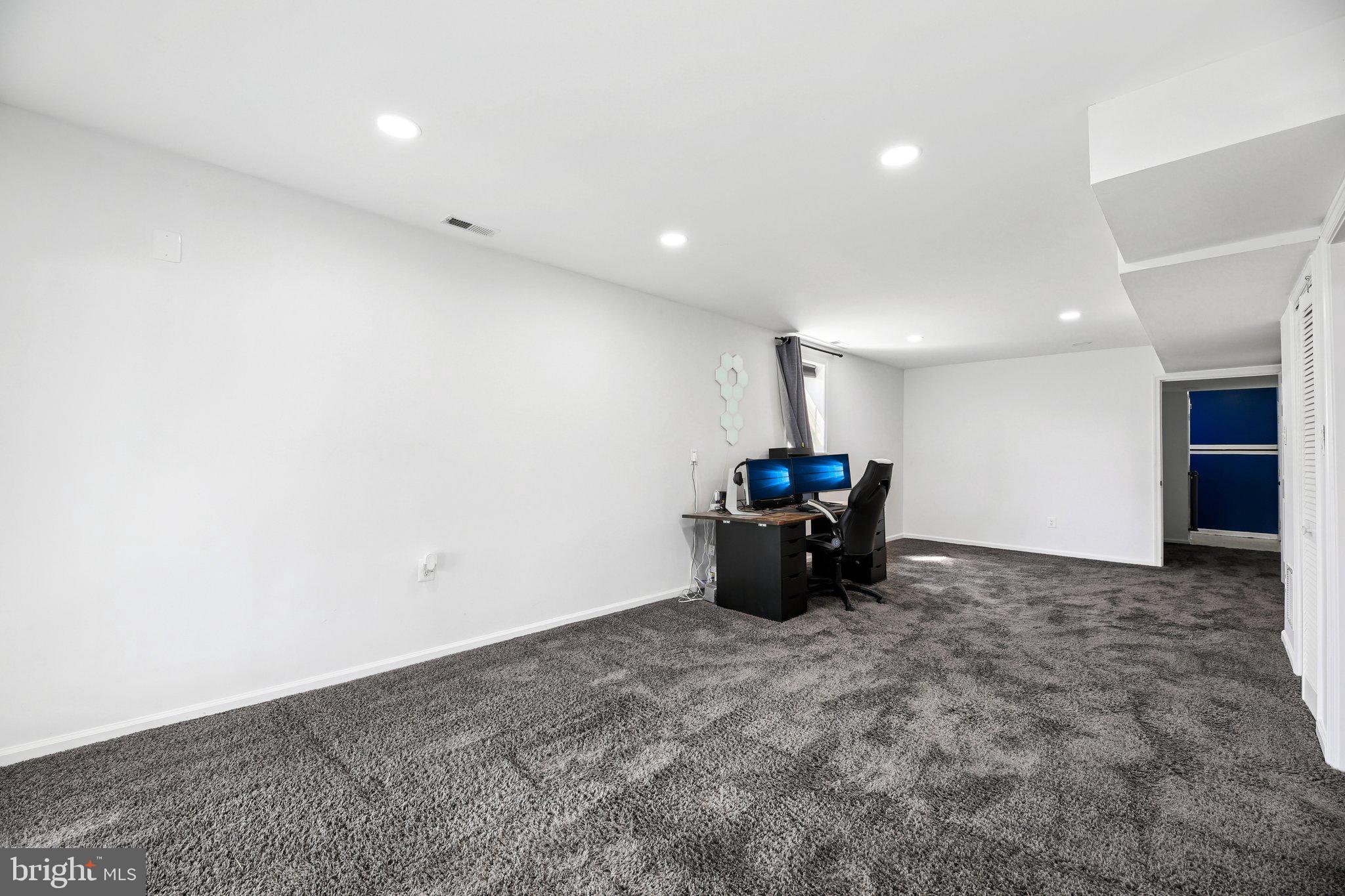 NOTTINGHAM VILLAGE - Residential