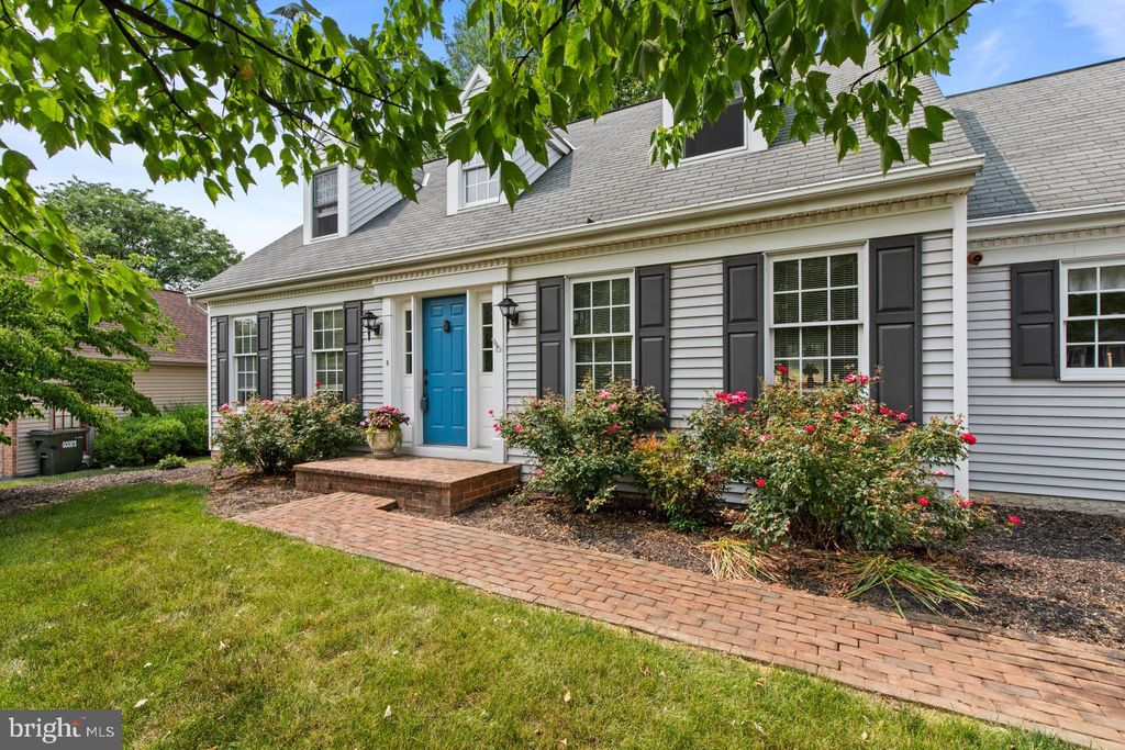 Photo of 2474 CARRIAGE DR, LANCASTER, PA 17601 (MLS # PALA2036274)