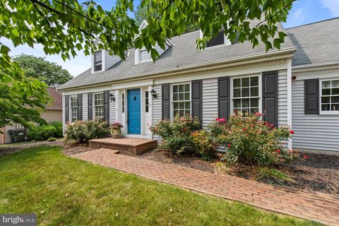 Photo of 2474 CARRIAGE DR, LANCASTER, PA 17601 (MLS # PALA2036274)