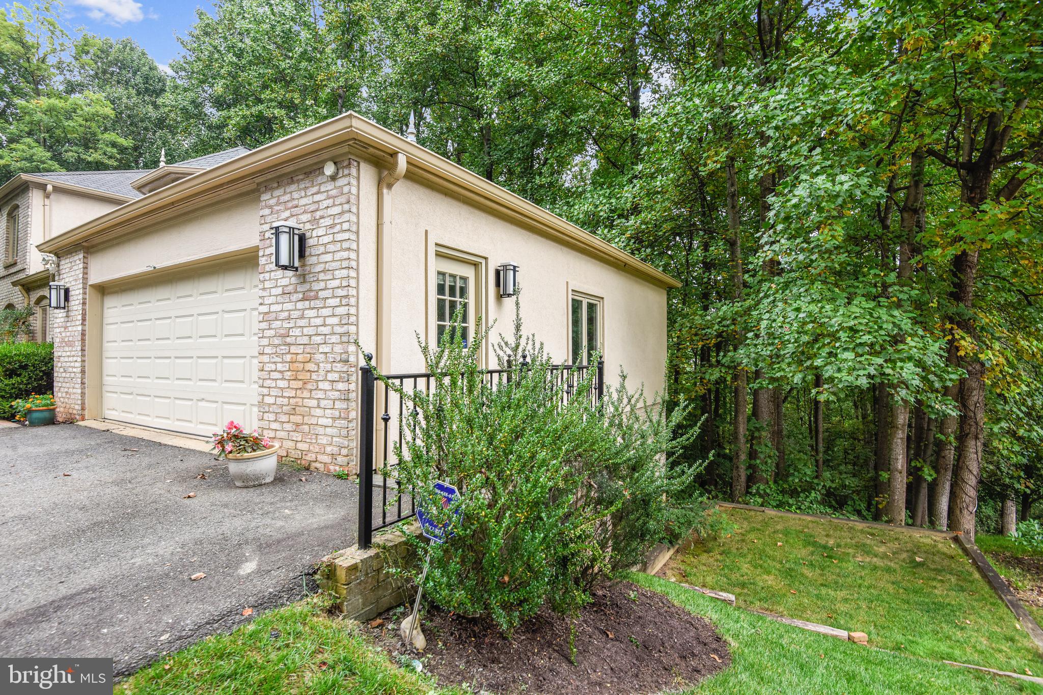 BRYARTON - Residential