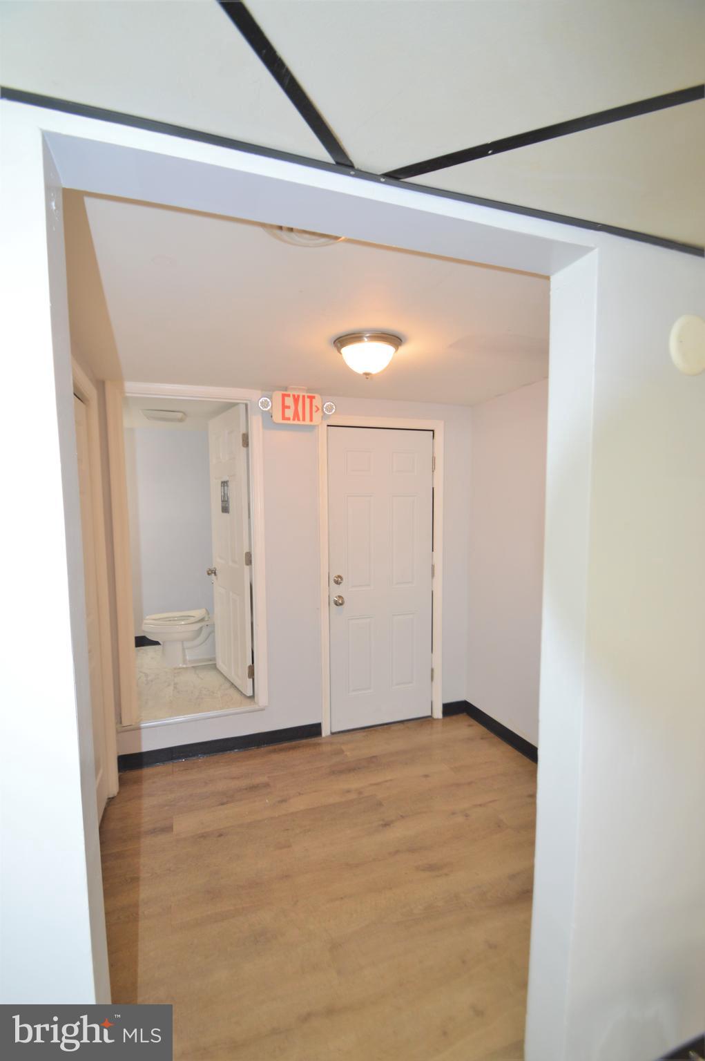 BELAIR-EDISON - Commercial Lease