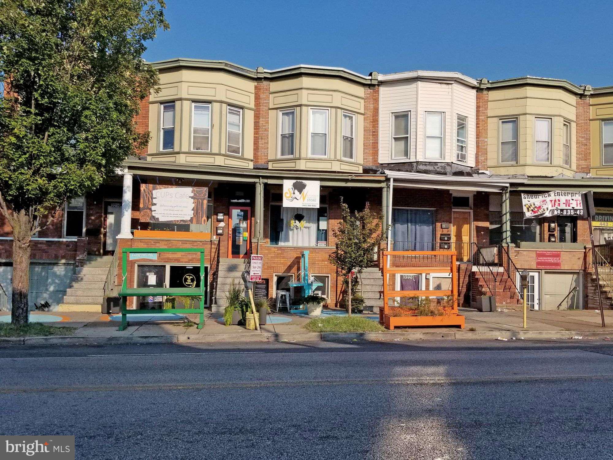 BELAIR-EDISON - Commercial Lease