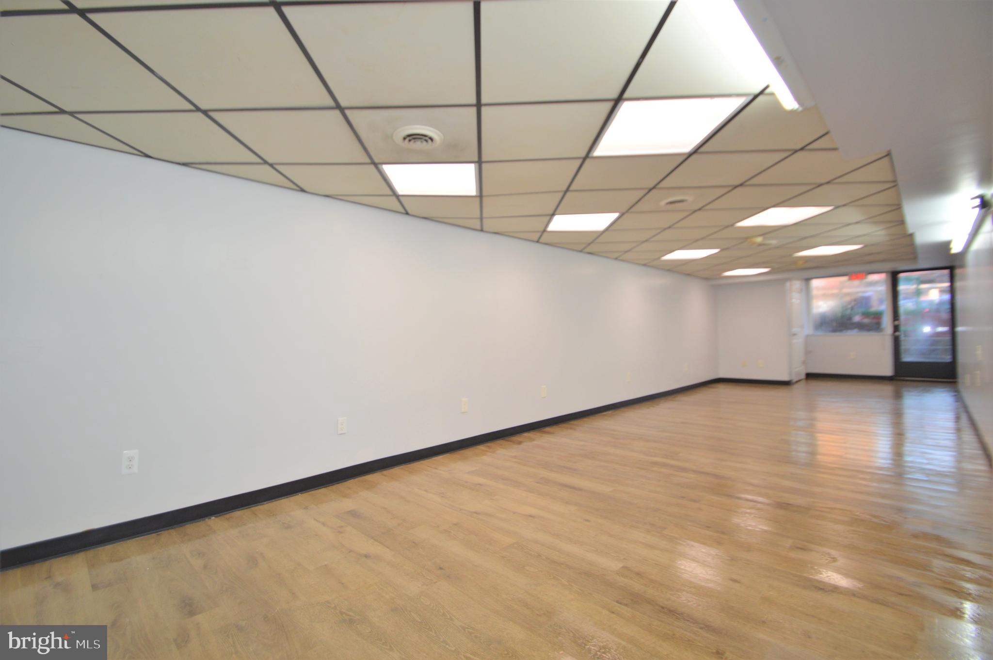 BELAIR-EDISON - Commercial Lease