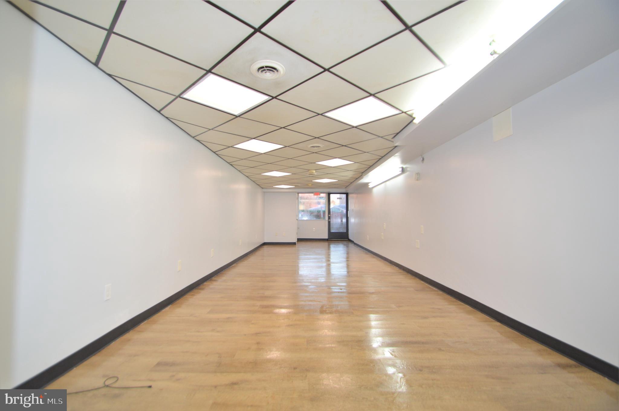 BELAIR-EDISON - Commercial Lease