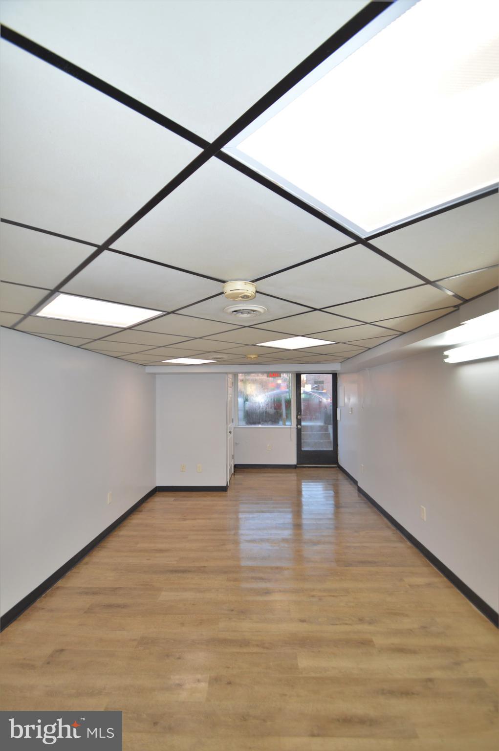 BELAIR-EDISON - Commercial Lease