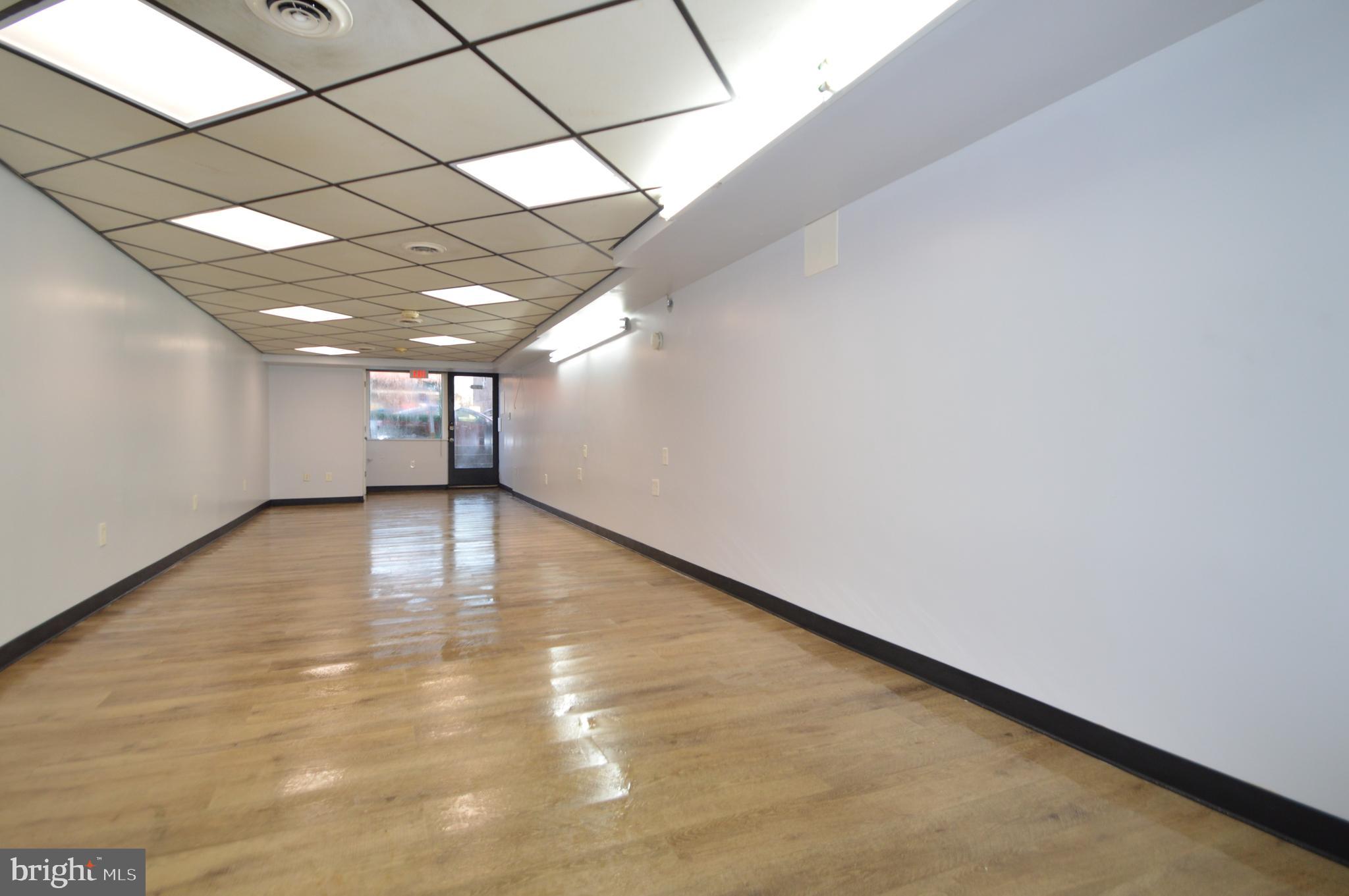 BELAIR-EDISON - Commercial Lease