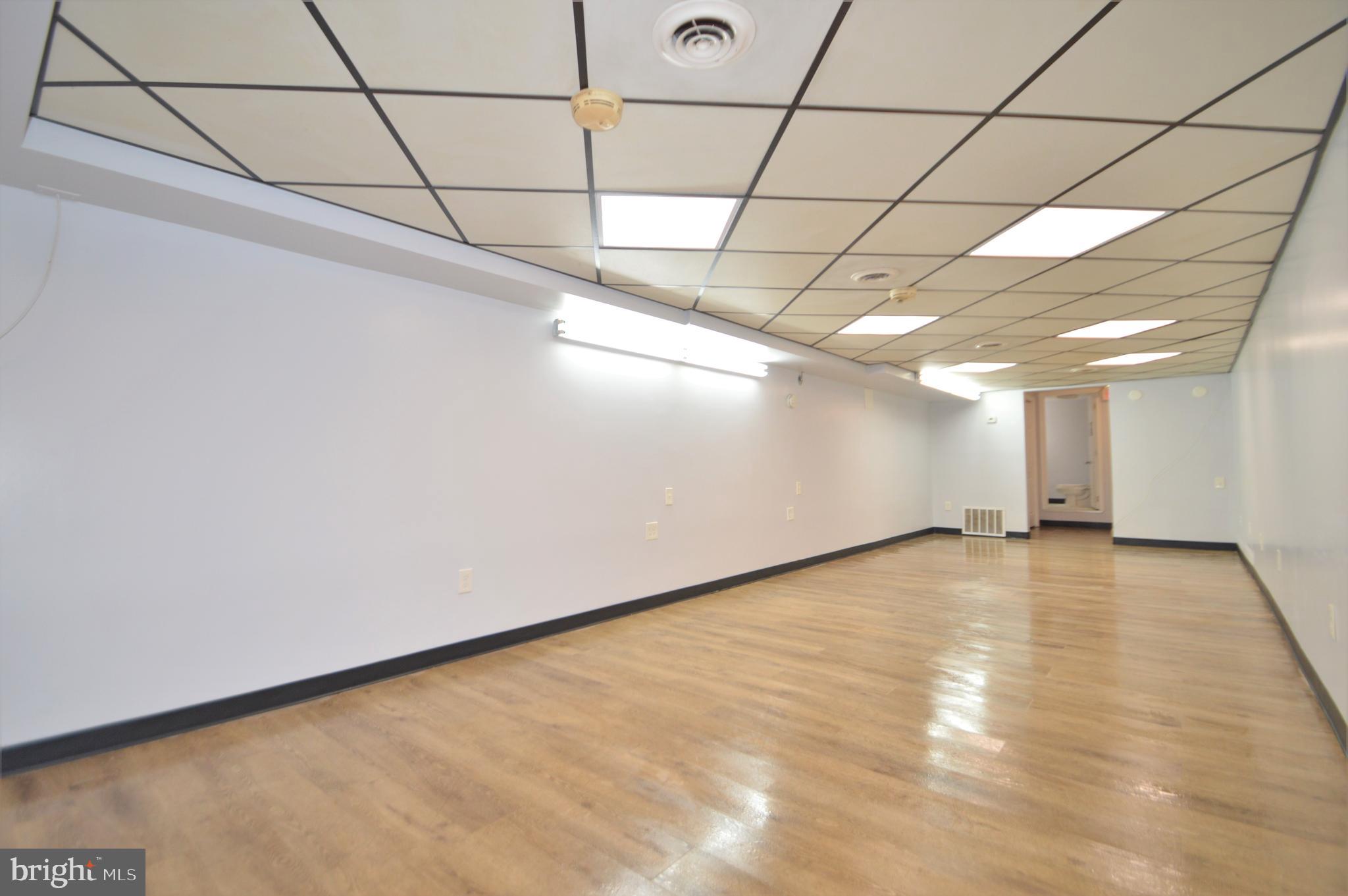 BELAIR-EDISON - Commercial Lease