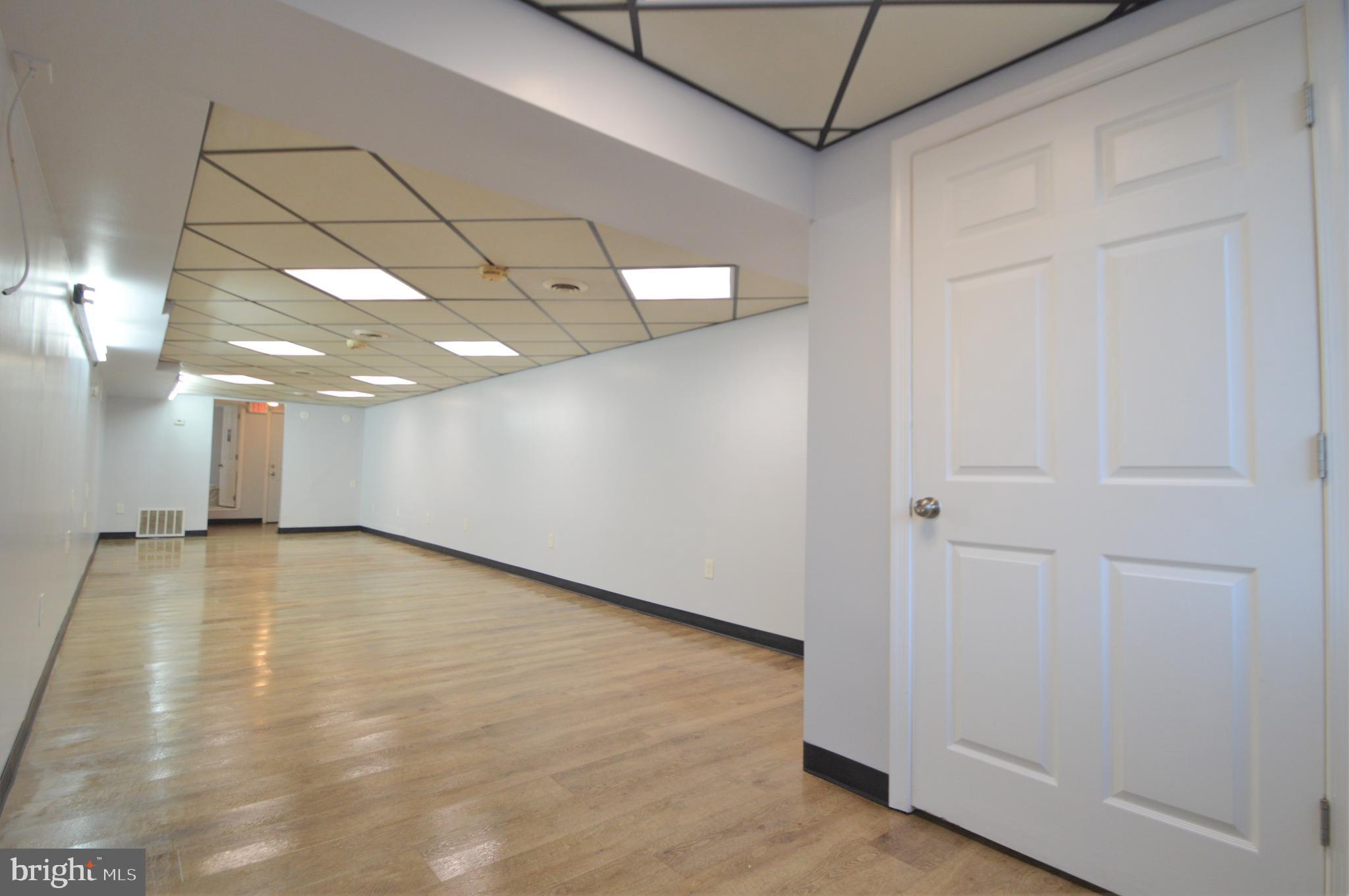 BELAIR-EDISON - Commercial Lease
