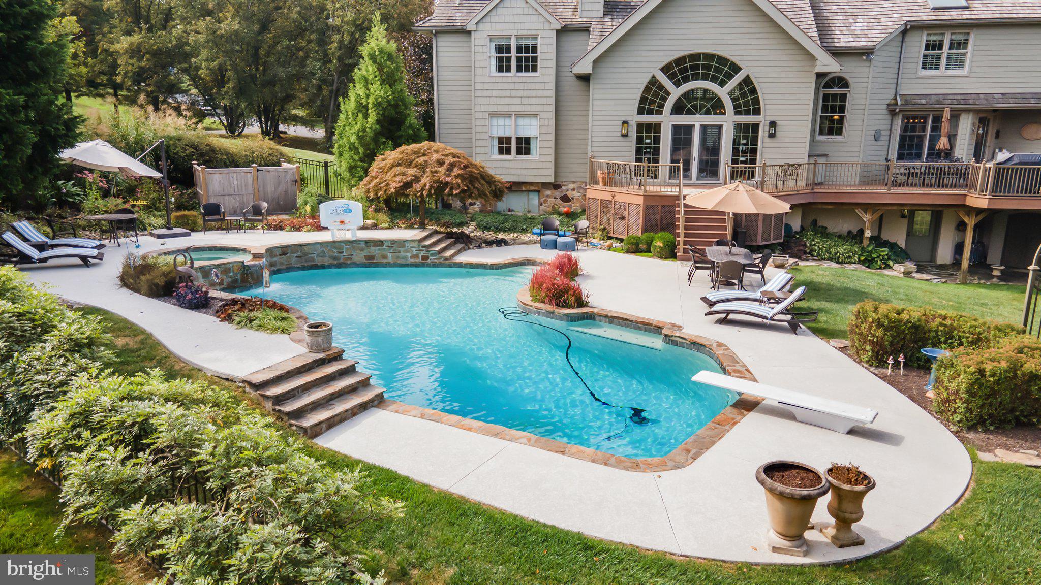 BLUE ROCK MEADOWS - Residential