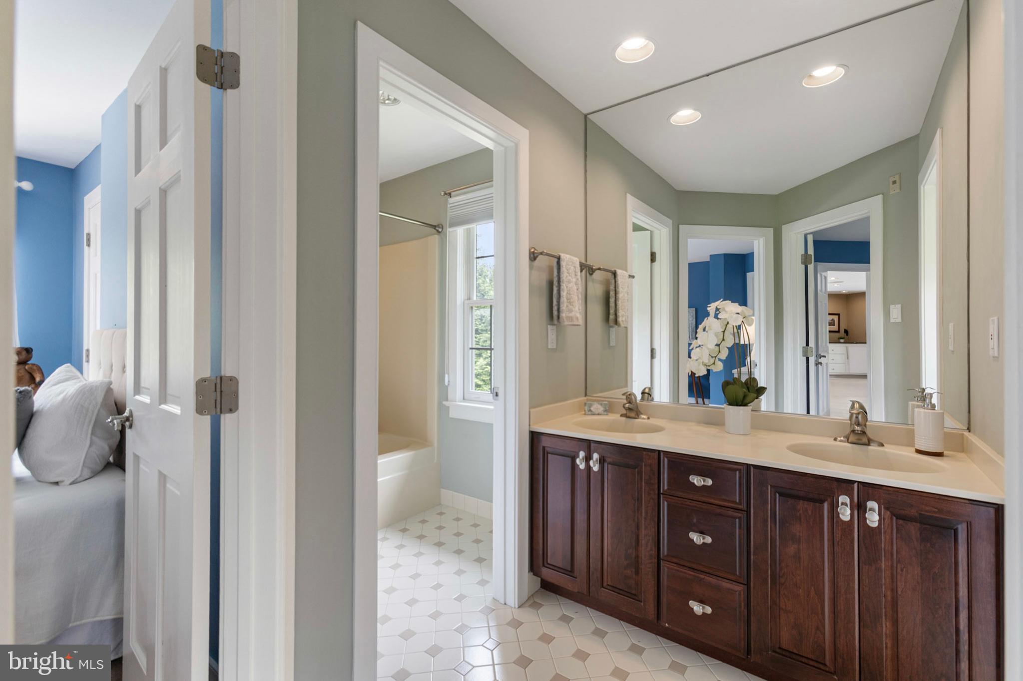 BLUE ROCK MEADOWS - Residential