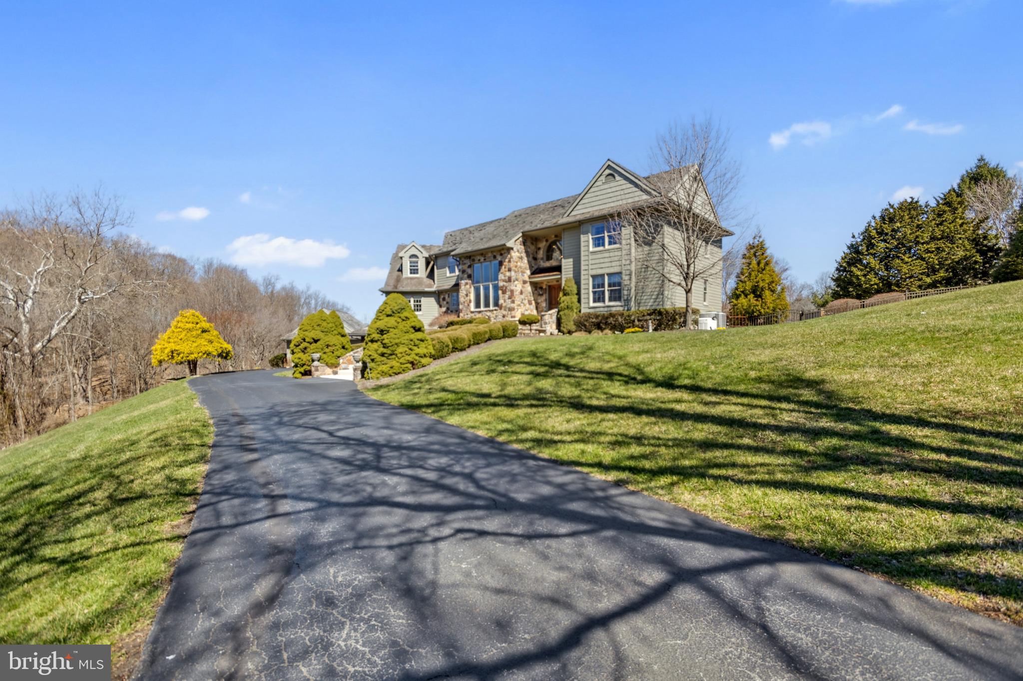 BLUE ROCK MEADOWS - Residential