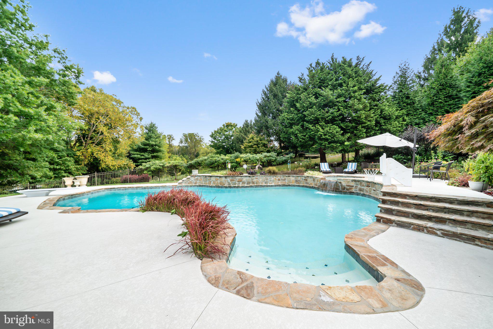 BLUE ROCK MEADOWS - Residential