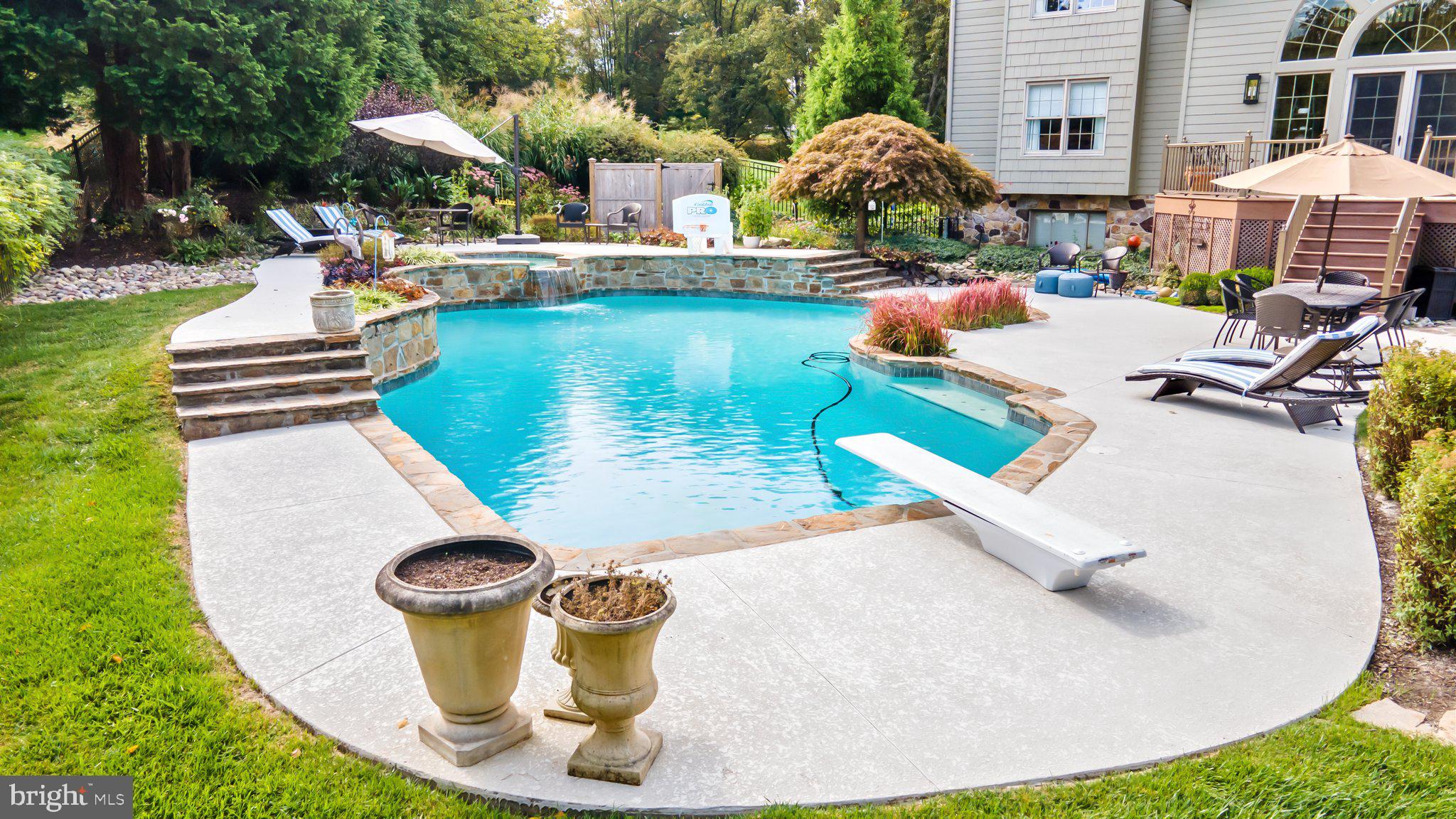 BLUE ROCK MEADOWS - Residential