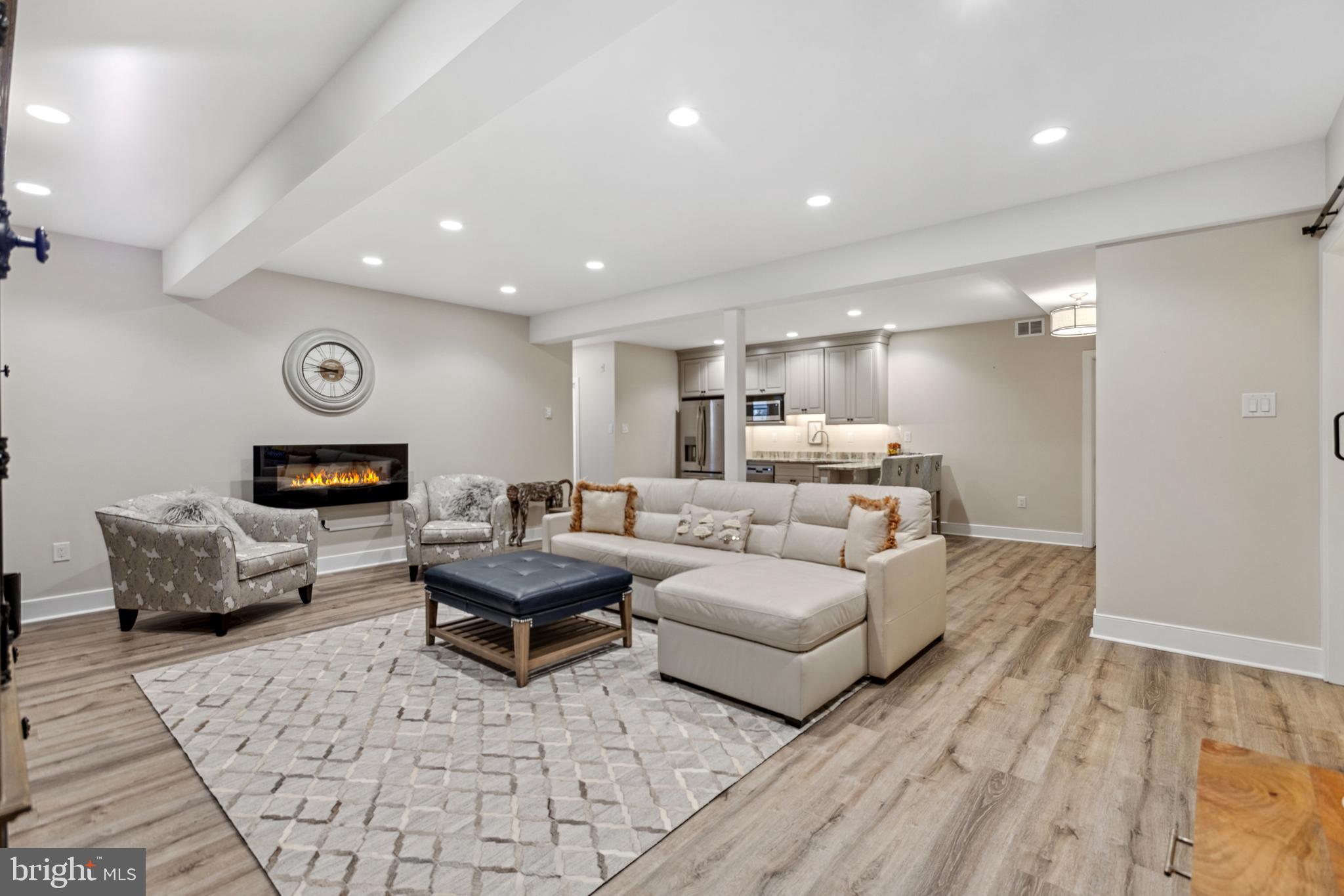 BLUE ROCK MEADOWS - Residential