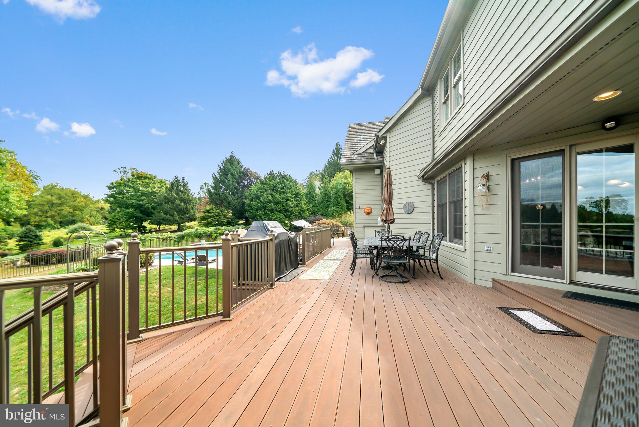 BLUE ROCK MEADOWS - Residential