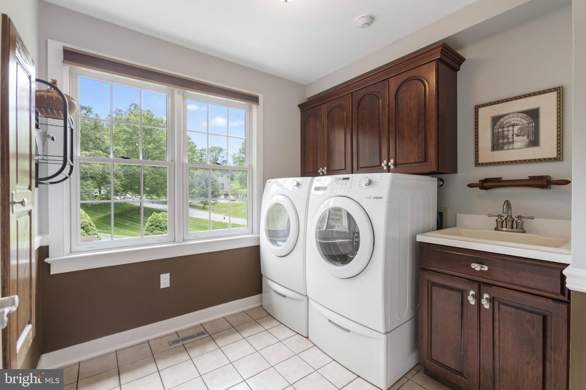 BLUE ROCK MEADOWS - Residential