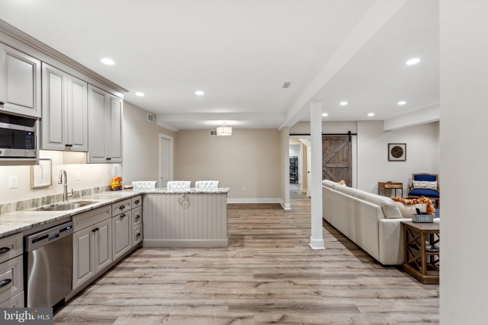 BLUE ROCK MEADOWS - Residential