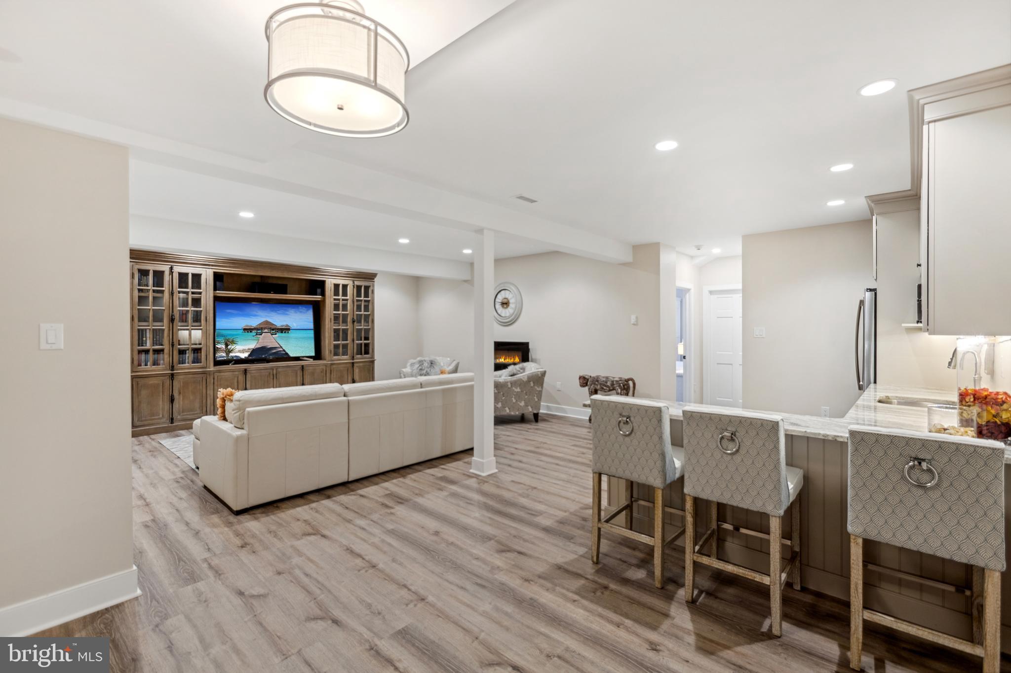 BLUE ROCK MEADOWS - Residential