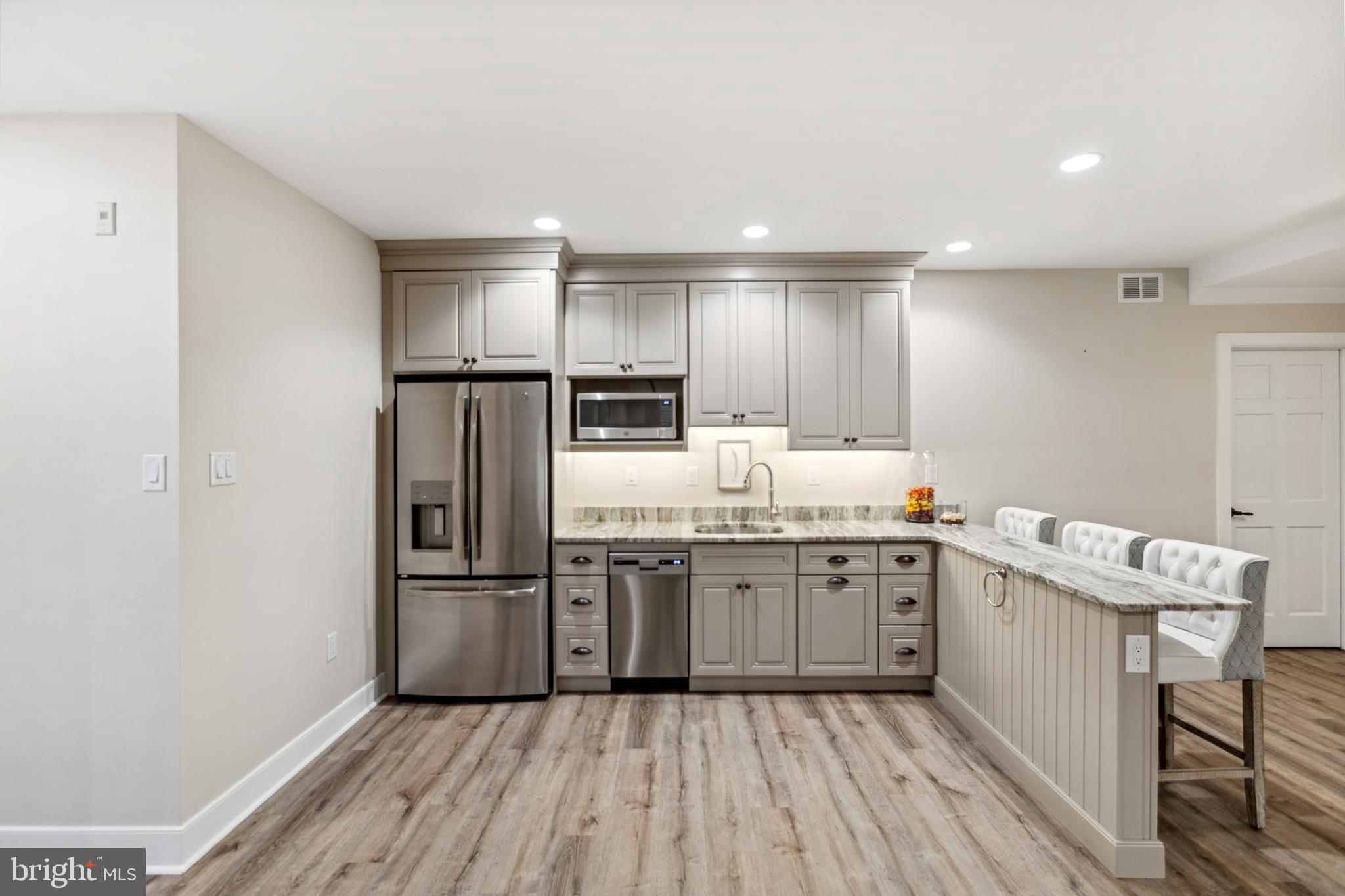 BLUE ROCK MEADOWS - Residential