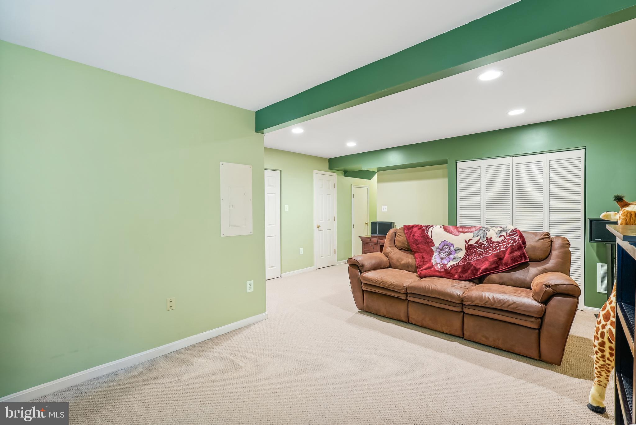 JEFFERSON VILLAGE - Residential