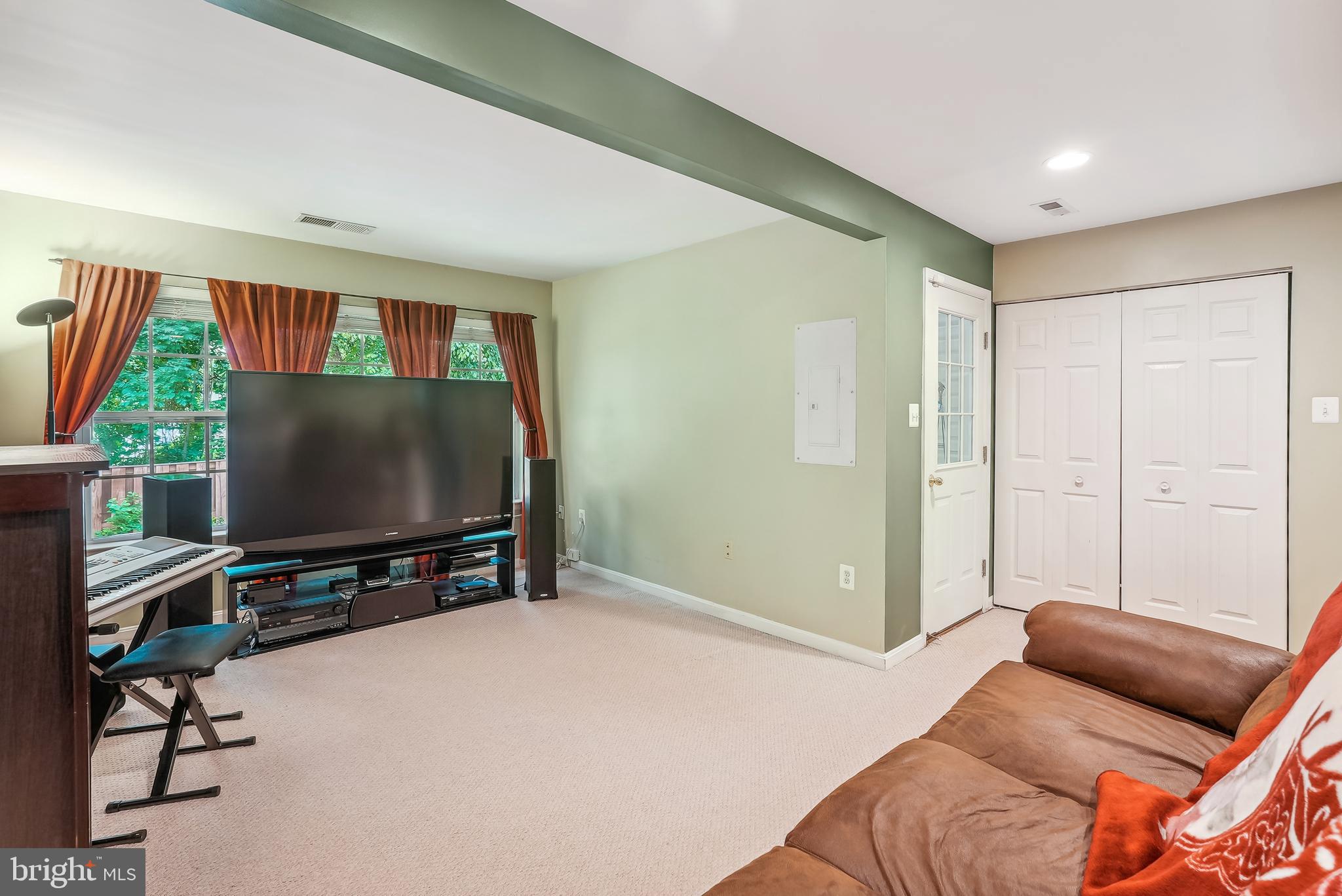 JEFFERSON VILLAGE - Residential