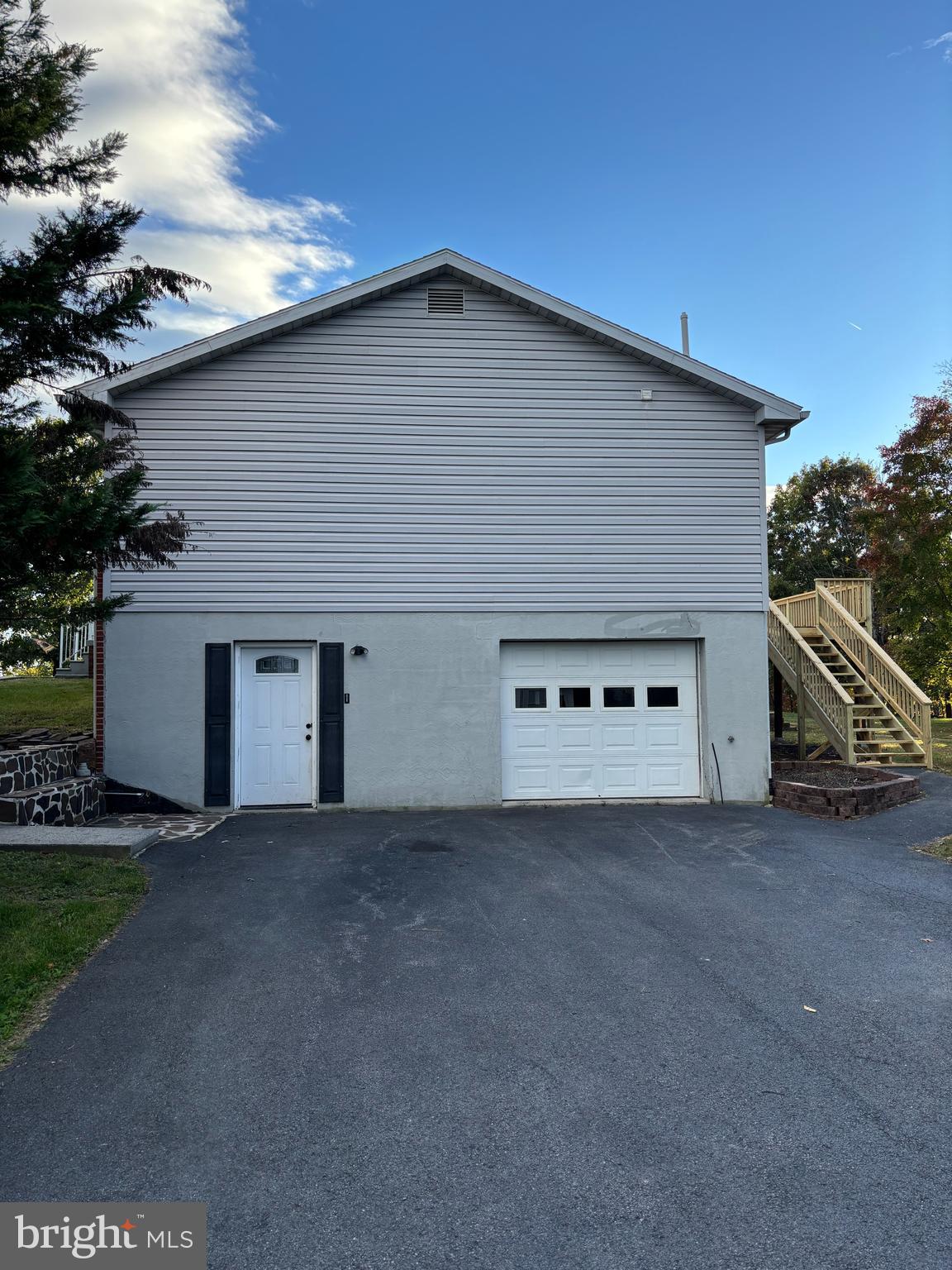 FAIRVIEW ESTATES - Residential