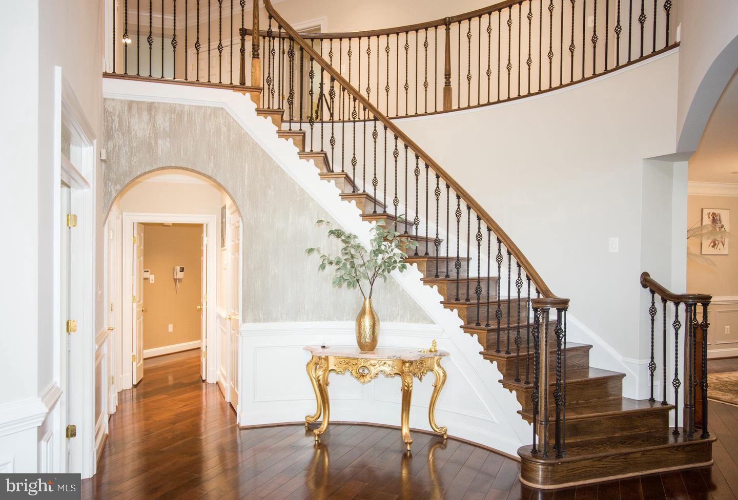 6125 OLD DOMINION DRIVE