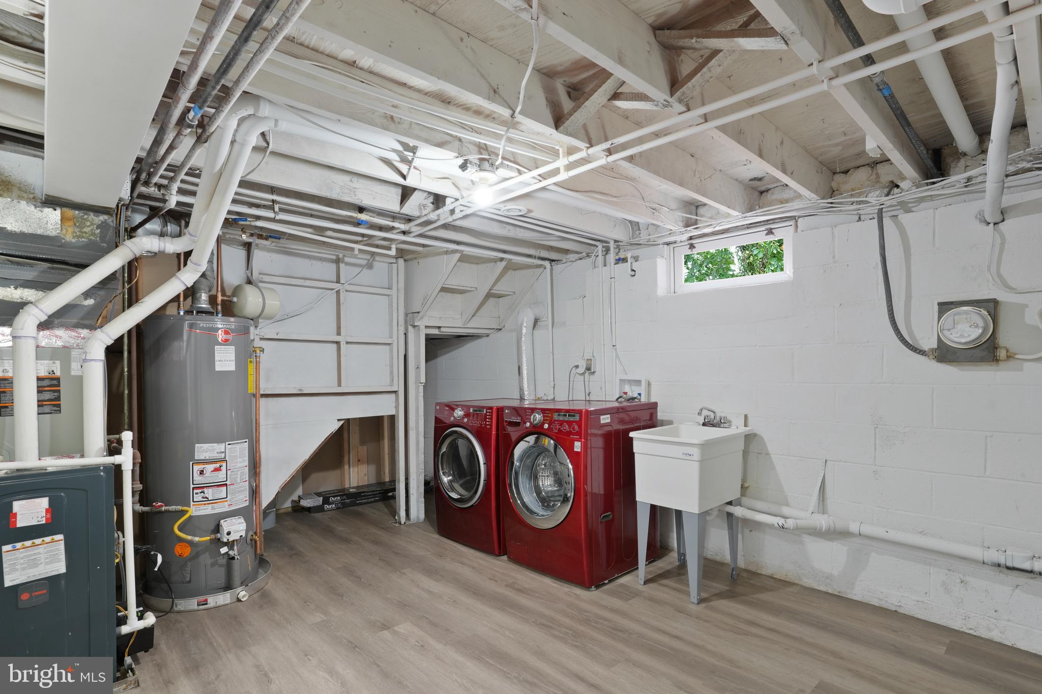 CATONSVILLE MANOR - Residential