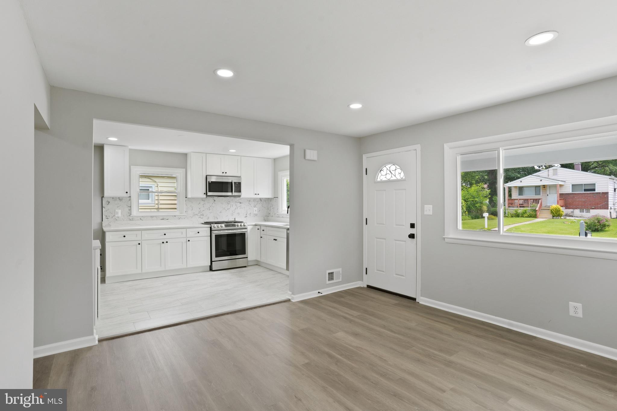 CATONSVILLE MANOR - Residential