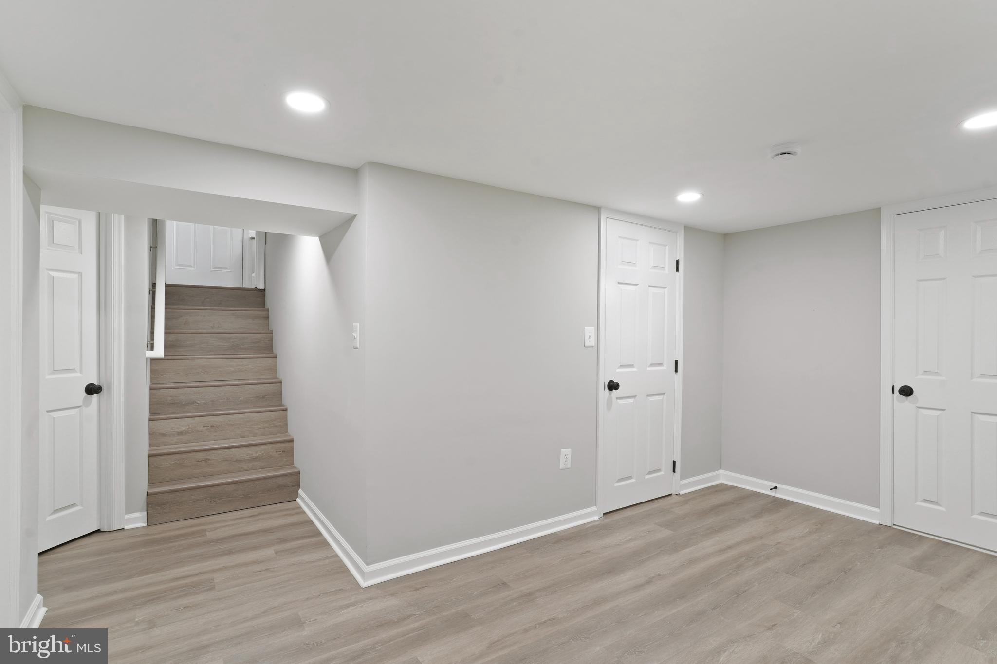 CATONSVILLE MANOR - Residential