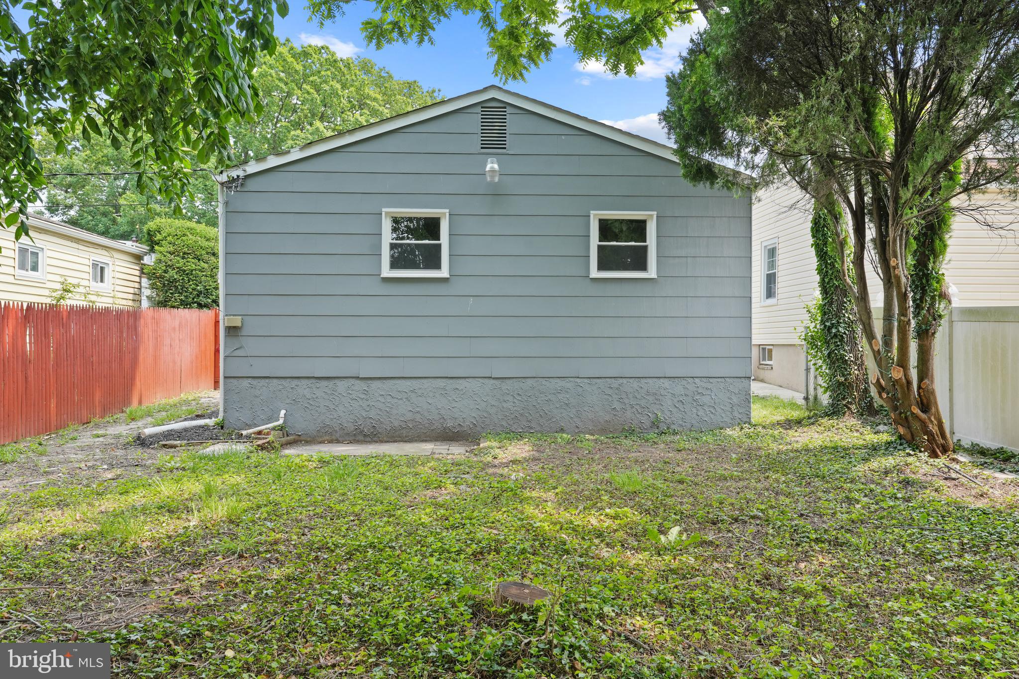 CATONSVILLE MANOR - Residential