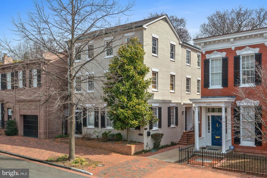 OPEN HOUSE CANCELED! FULLY-DETCHD  appx 5600 SF East Vill -sunny Fed on DEEP, GARDEN LOT. Full renov w/ DR, LR w/ Fr drs, Library/Fam Rm, eat-in Chef Kitch. Mstr Ste w/ dressing rm, WIC, renov BA & priv Balc. Uppr Lvls include 5 addtl BRs & optional Fam Rm. LL w/ Rec Rm, Game Rm, Kitchenette & sep entry. OFF ST PKG - 3 CARS. Flagstone terr for dining & entertaining+ prof landscaping