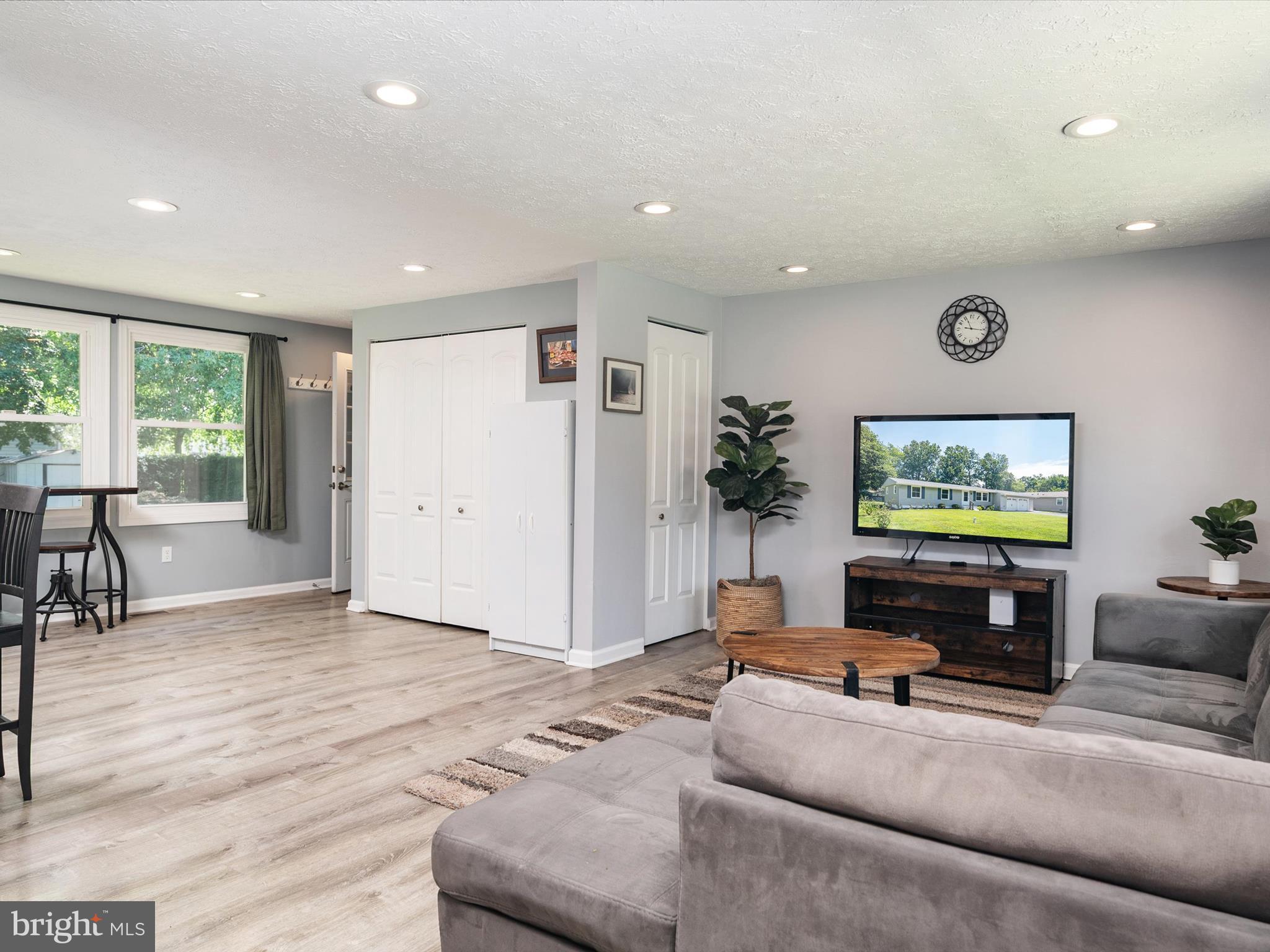 FRANKLIN MANOR BEACH - Residential