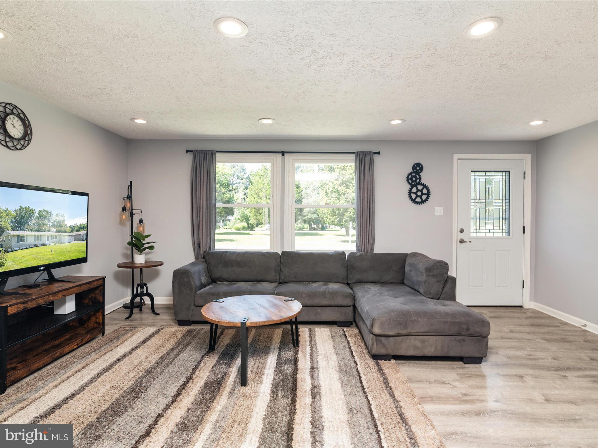 FRANKLIN MANOR BEACH - Residential