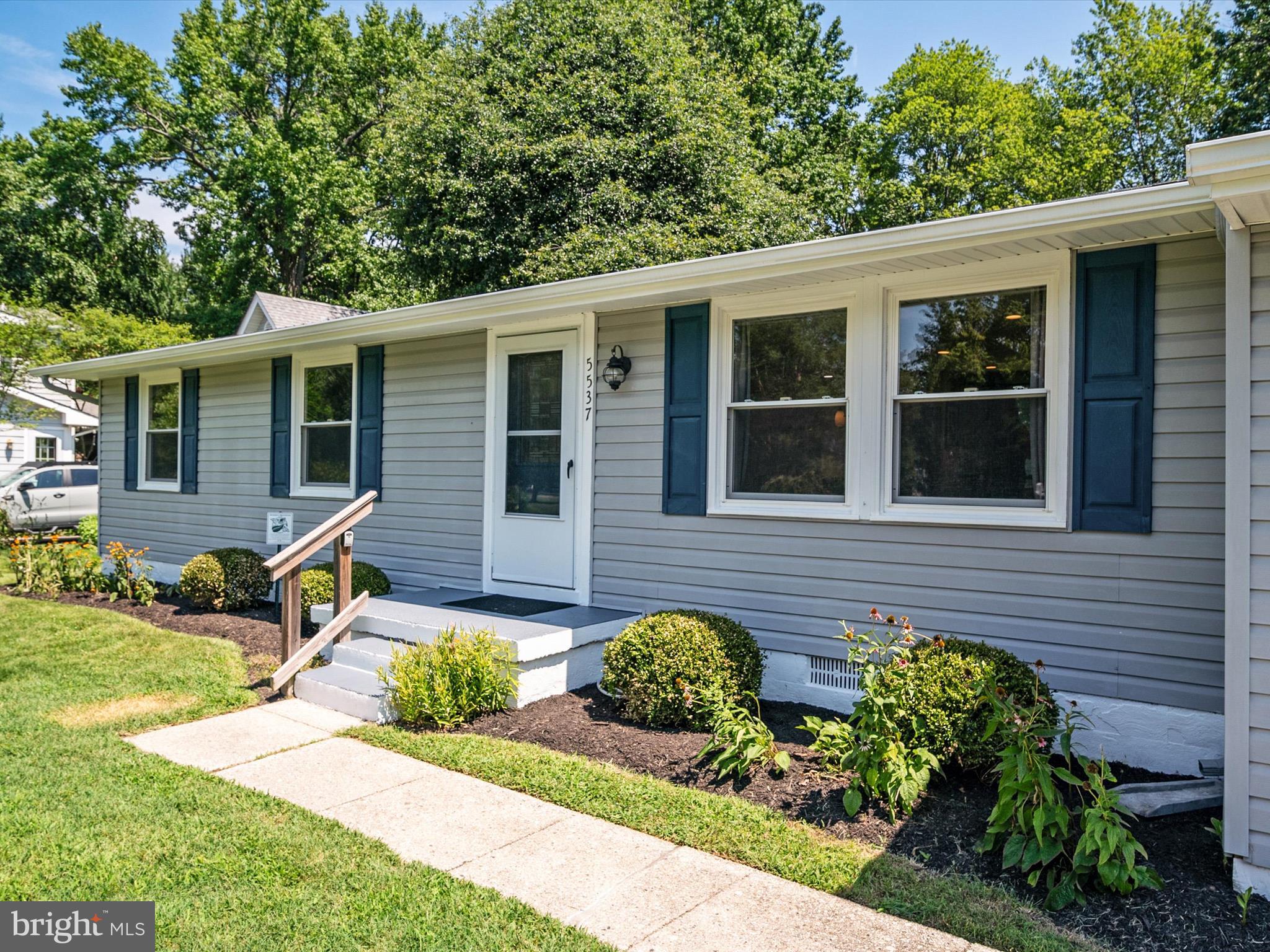 FRANKLIN MANOR BEACH - Residential
