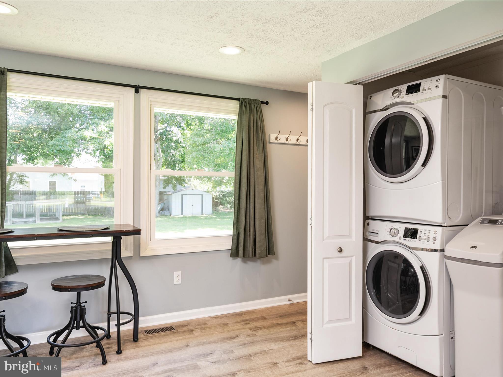 FRANKLIN MANOR BEACH - Residential