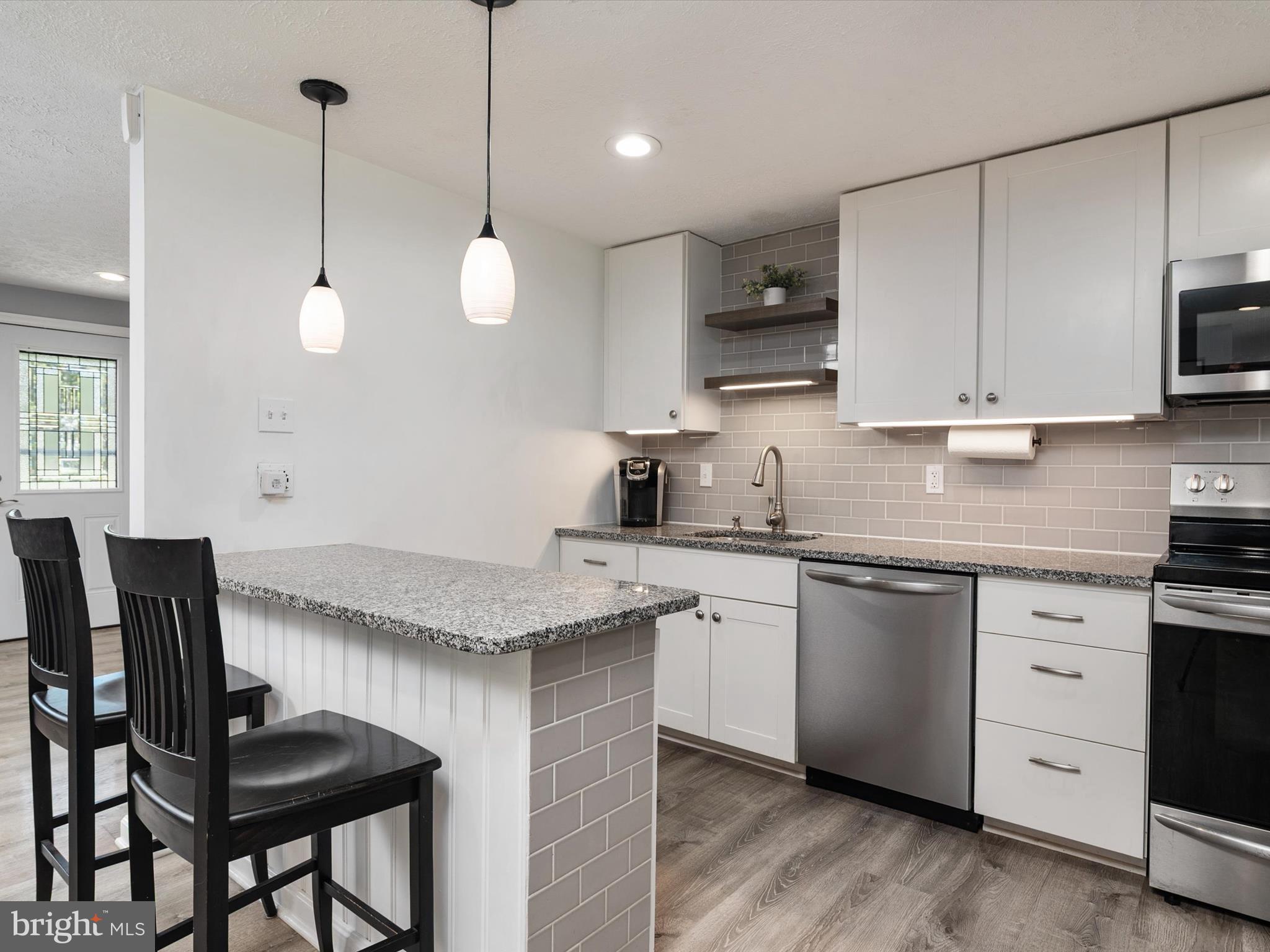 FRANKLIN MANOR BEACH - Residential