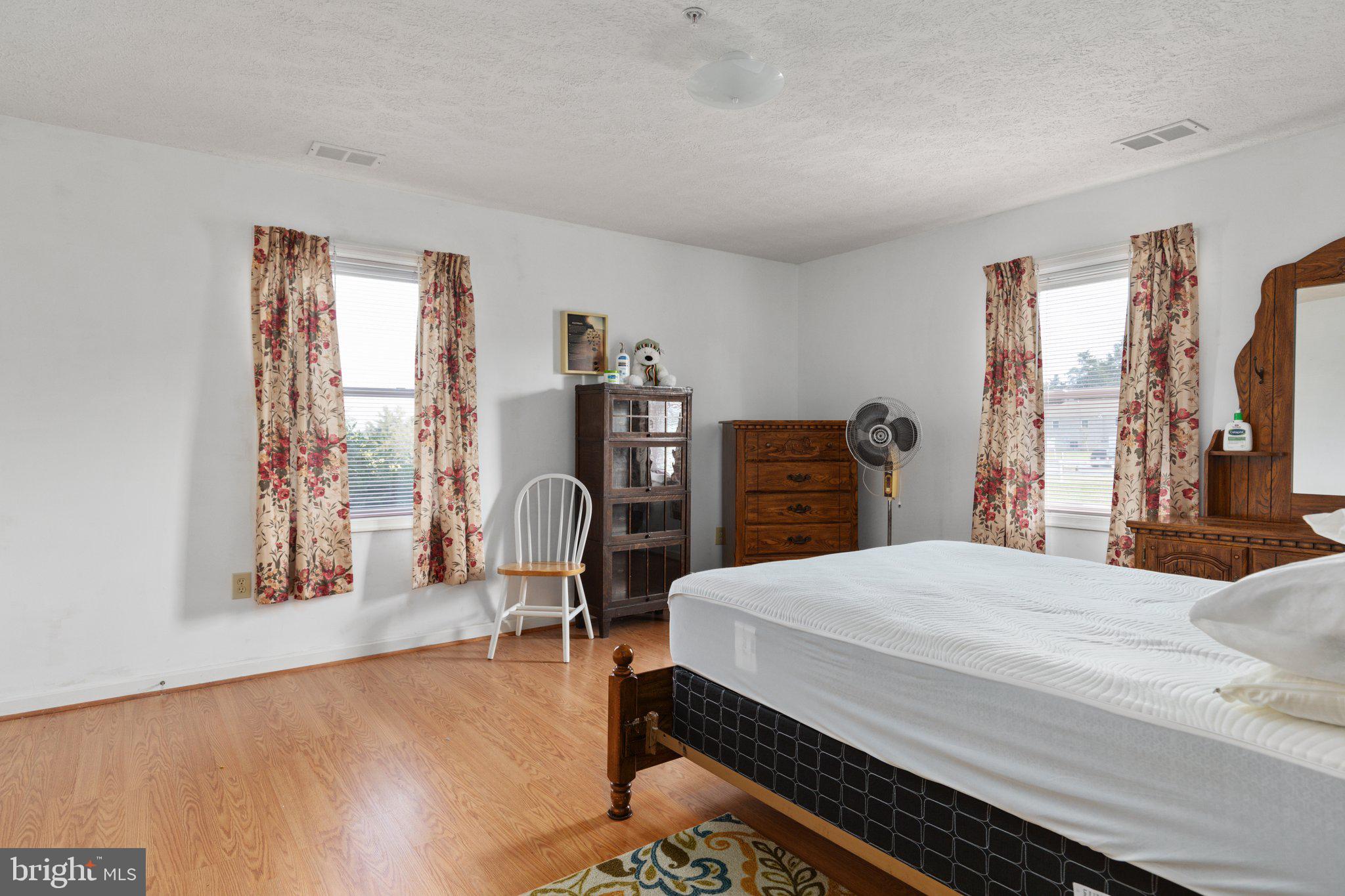 SIGNAL KNOB STATION - Residential