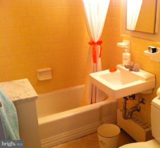 TAFT TOWERS - Residential