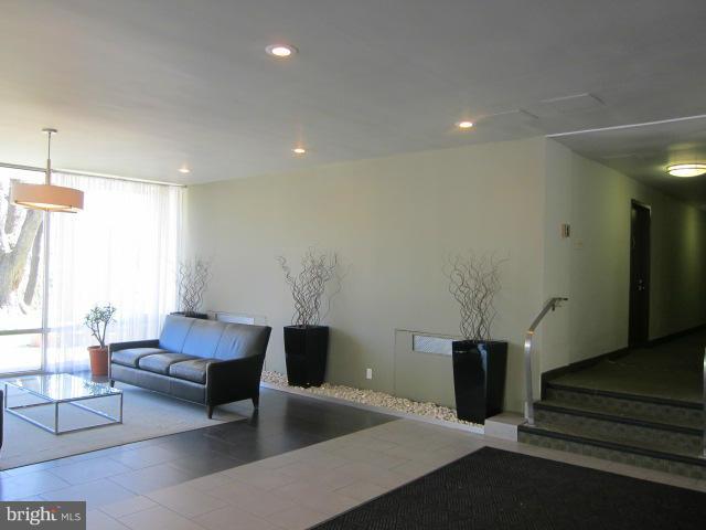 TAFT TOWERS - Residential