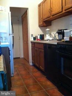 TAFT TOWERS - Residential