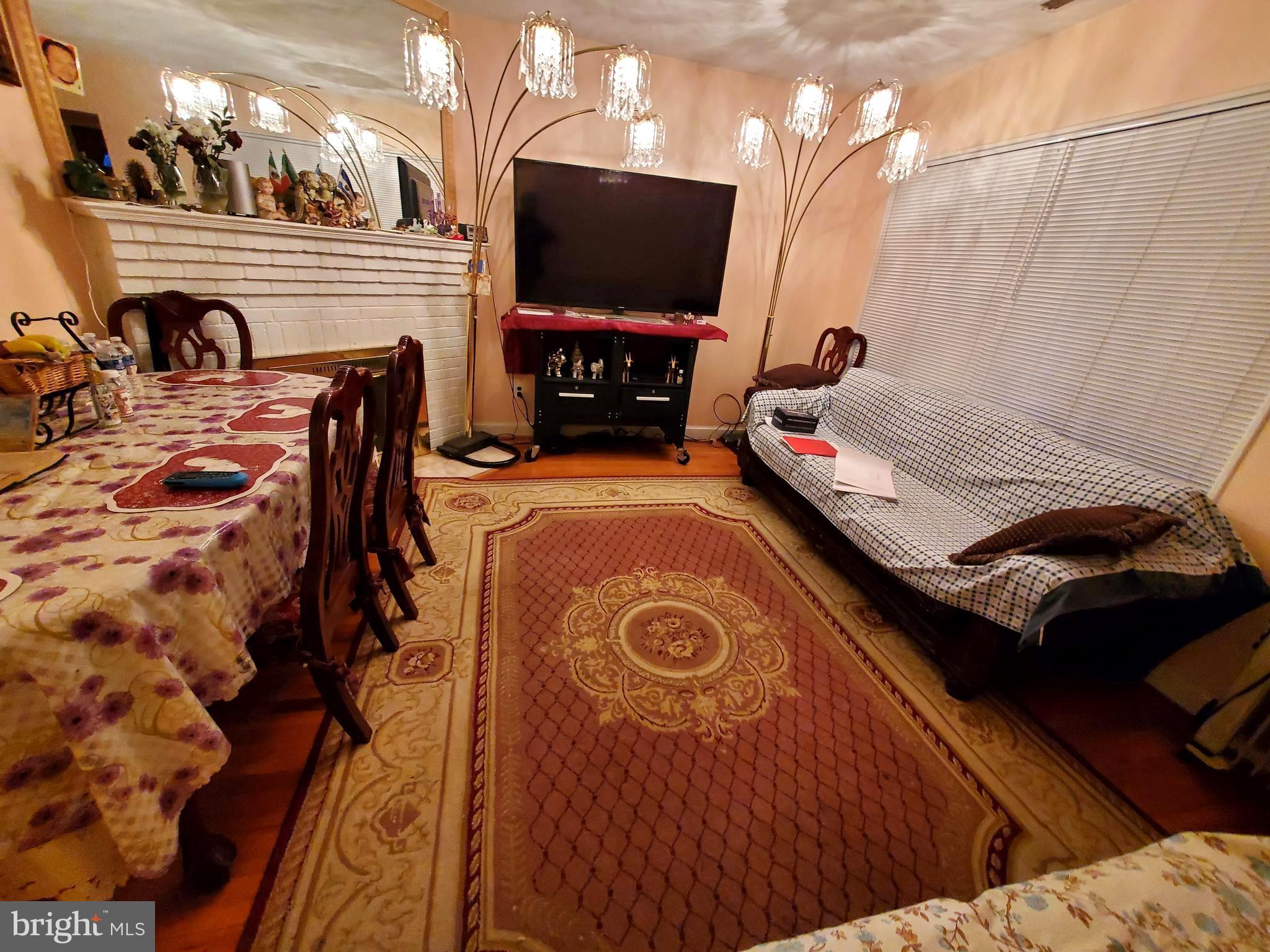 RIGGS MANOR - Residential