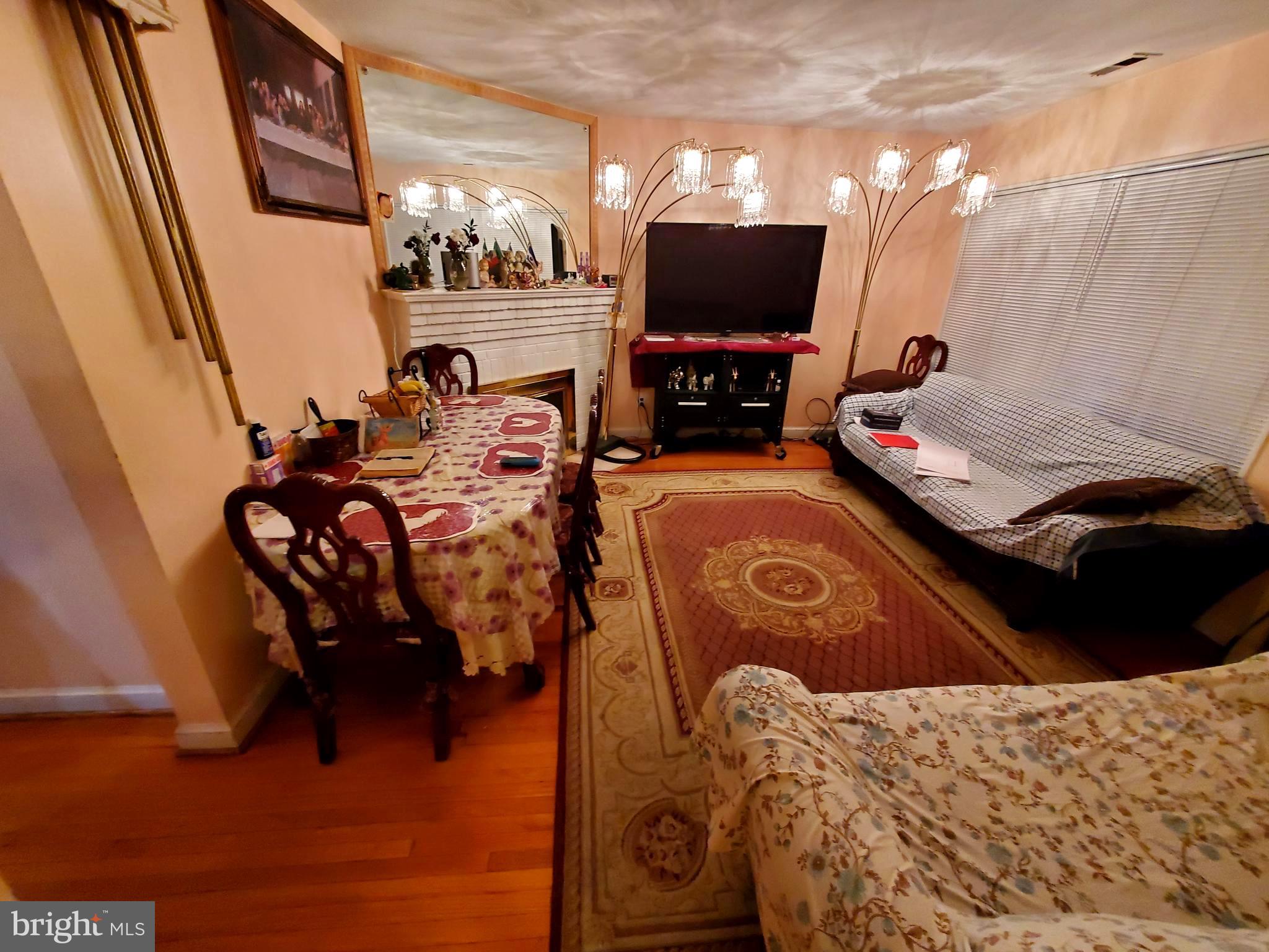 RIGGS MANOR - Residential