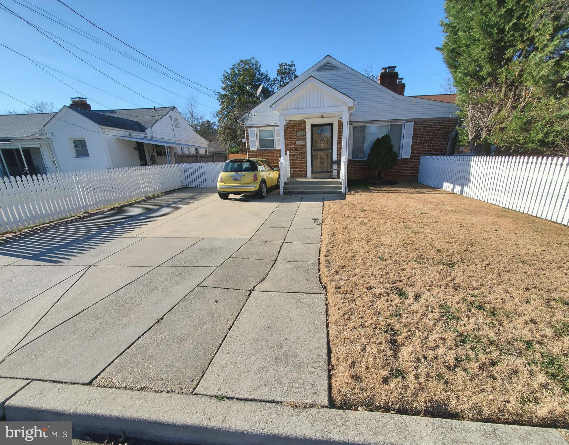 RIGGS MANOR - Residential