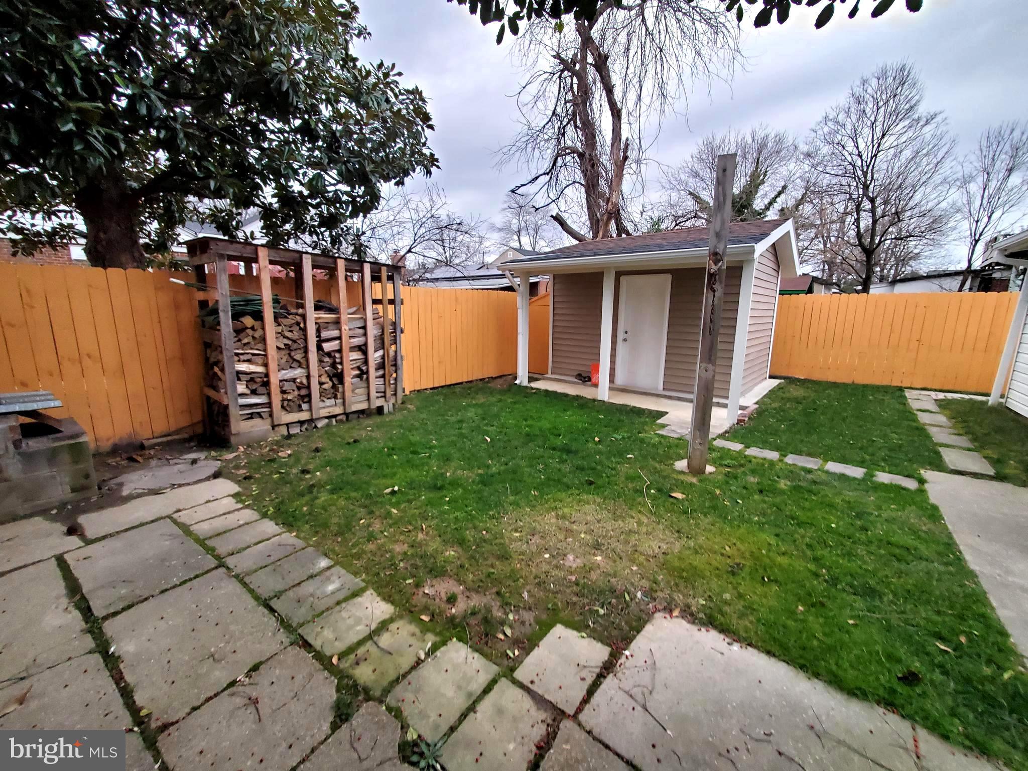 RIGGS MANOR - Residential