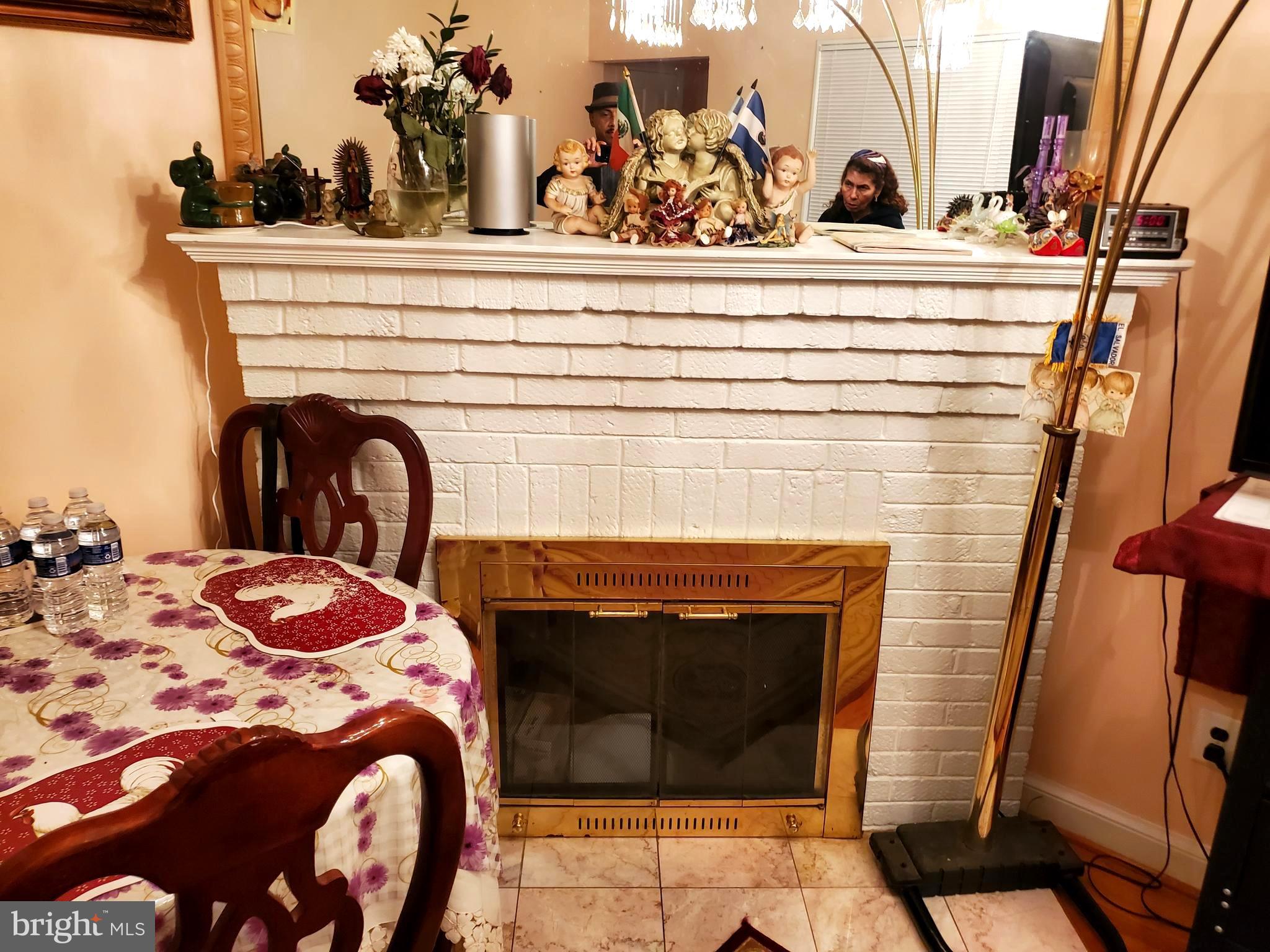 RIGGS MANOR - Residential