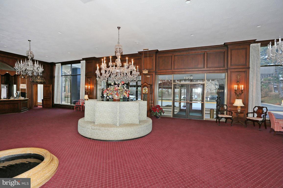 WASHINGTON TOWER - Residential