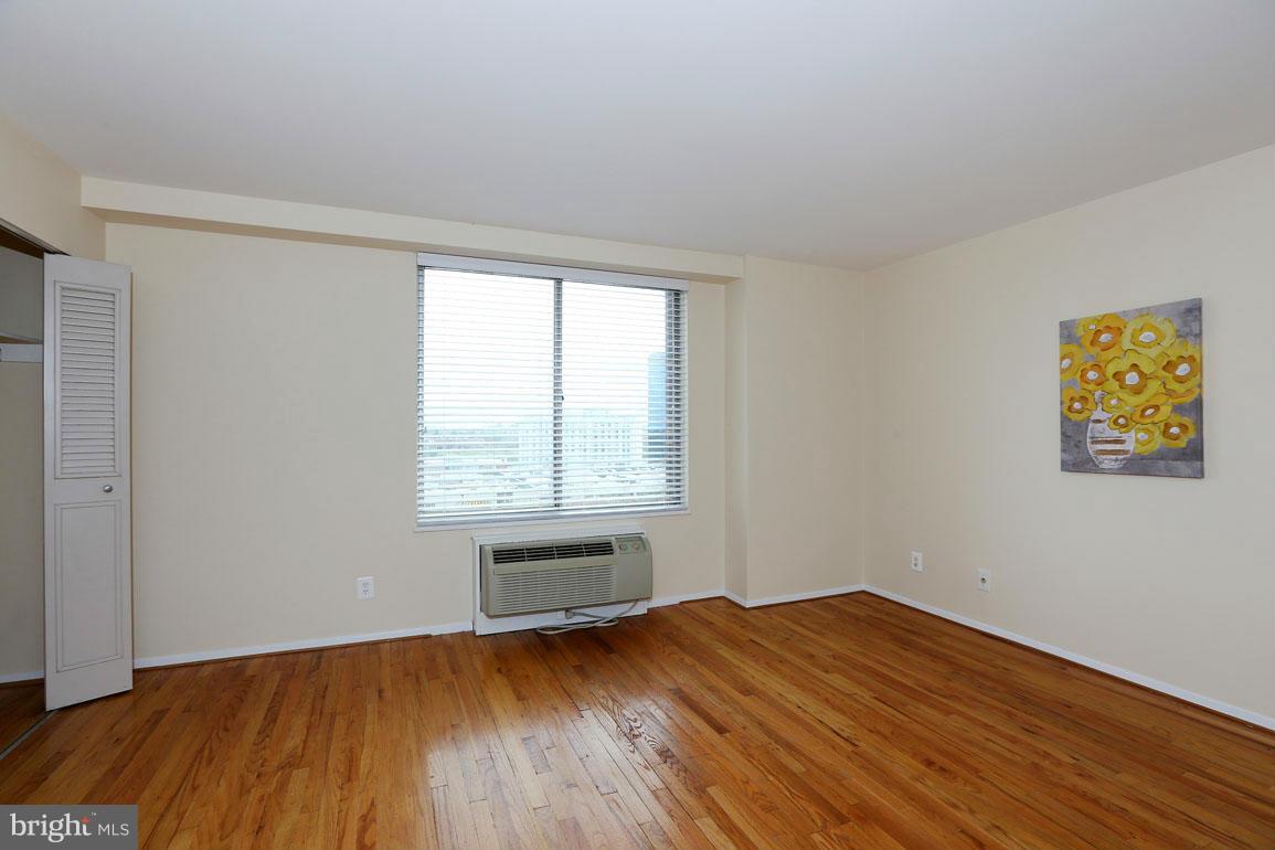 WASHINGTON TOWER - Residential